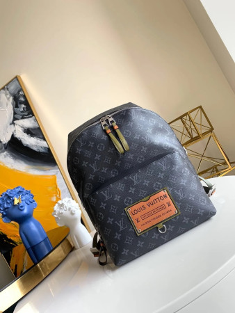 LV DISCOVERY BACKPACK M45218