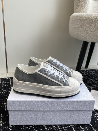 ua walk'n'D*or platform sneaker