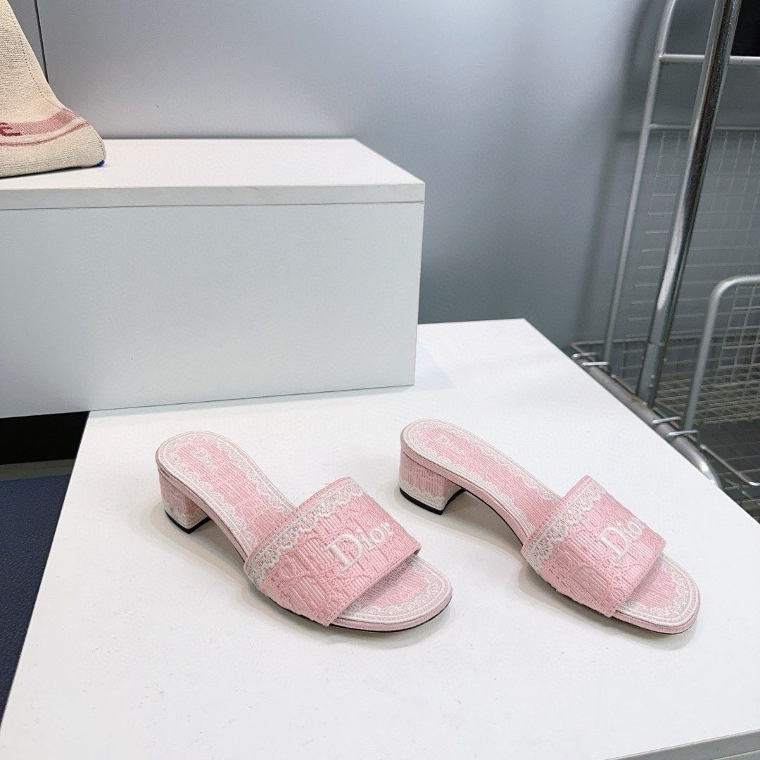 ua D*oramour D*or dentelle heeled slide