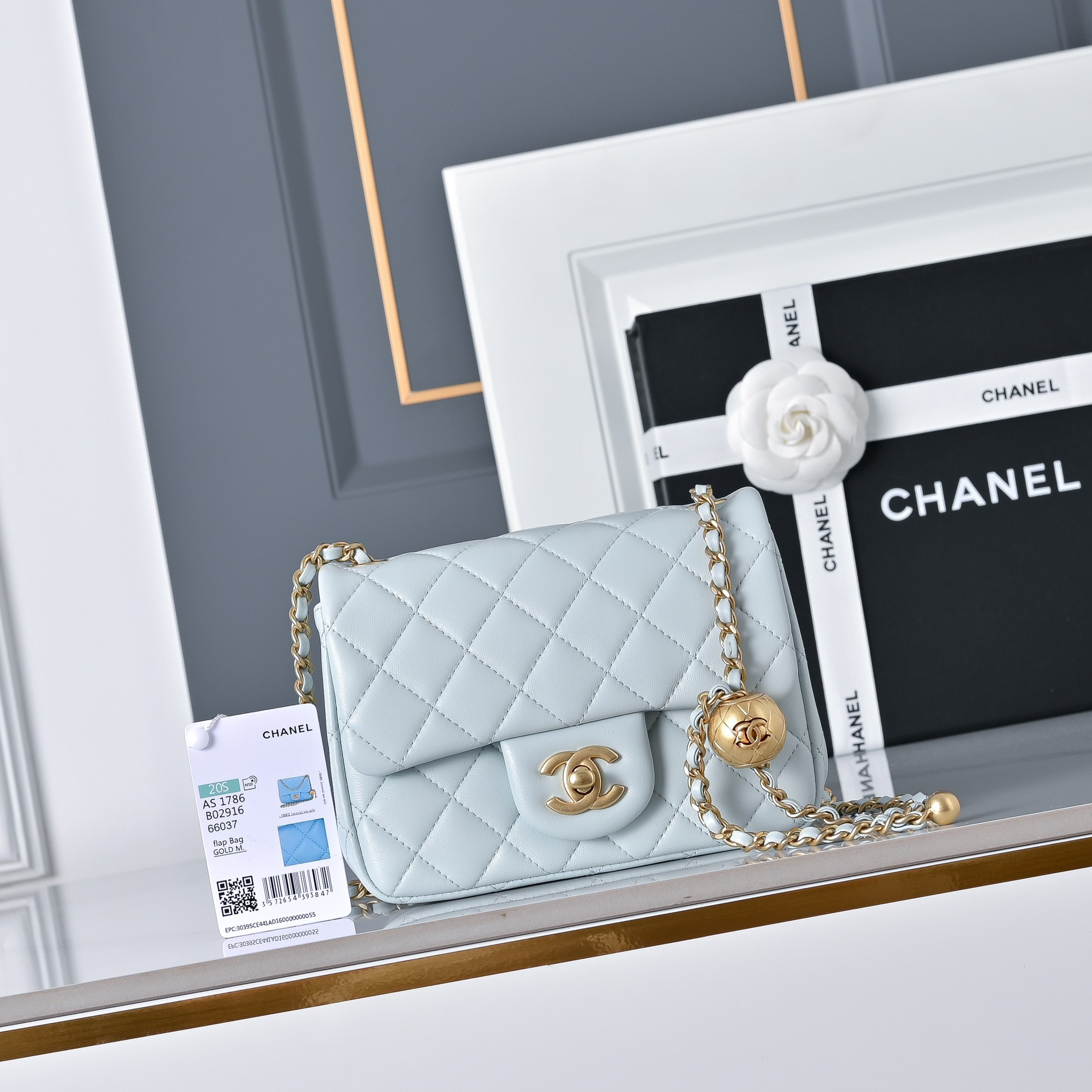 Ch*el mini flap bag light blue as1786 13.5x17x8cm
