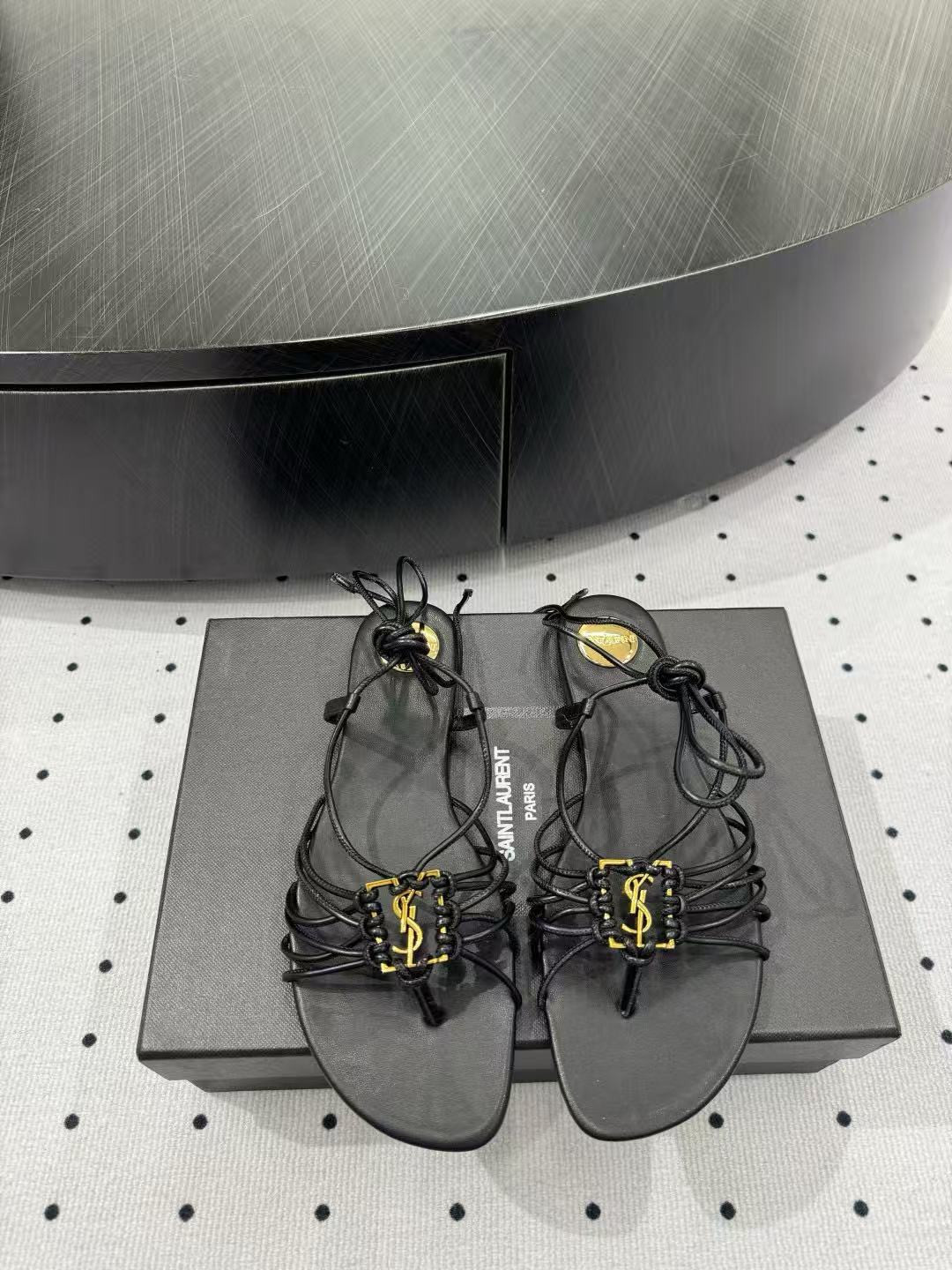 ua Y*L babylone sandals