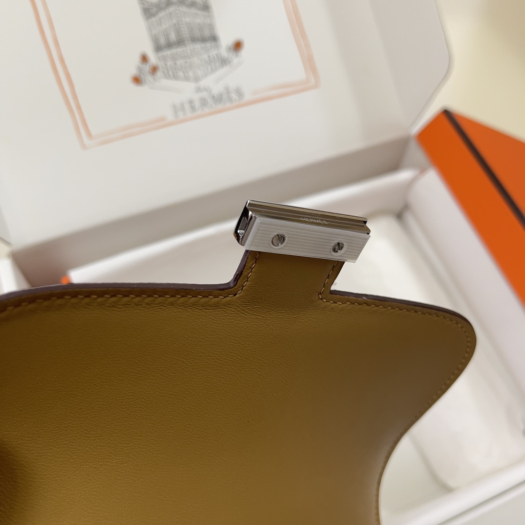 H**me5 constance 19 epsom silver hardware 7.25" x 6.25" x 2.25"