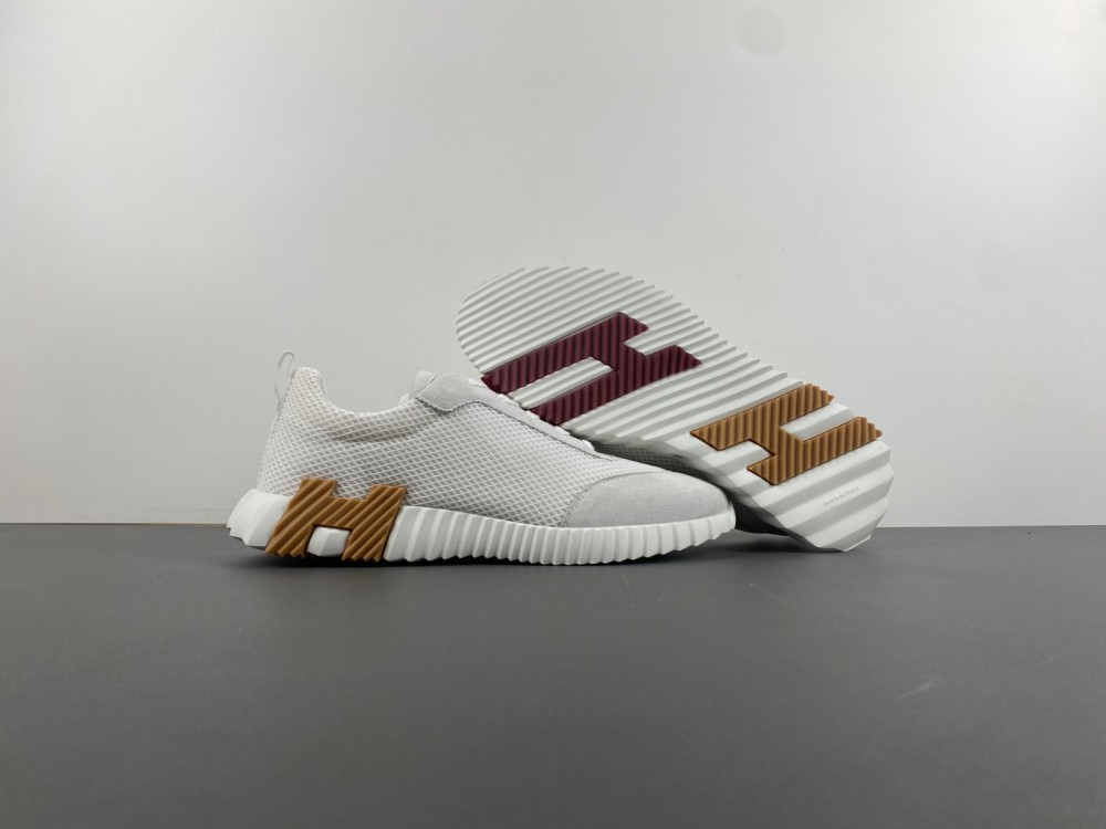 ua H**me5 bouncing sneaker