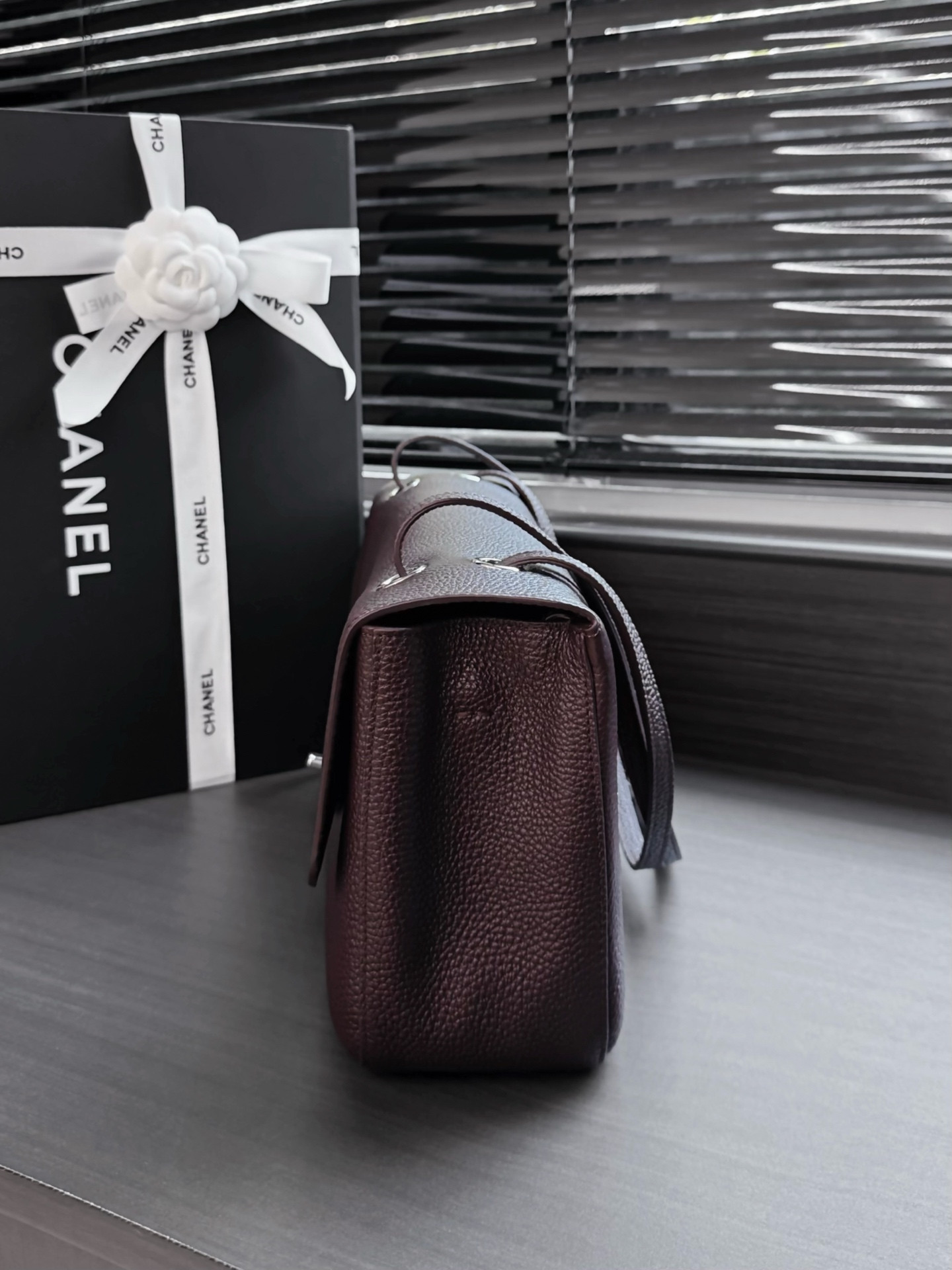 Ch*el maxi flap bag in coffee with silver-tone hardware as6231 19.5x32x10cm