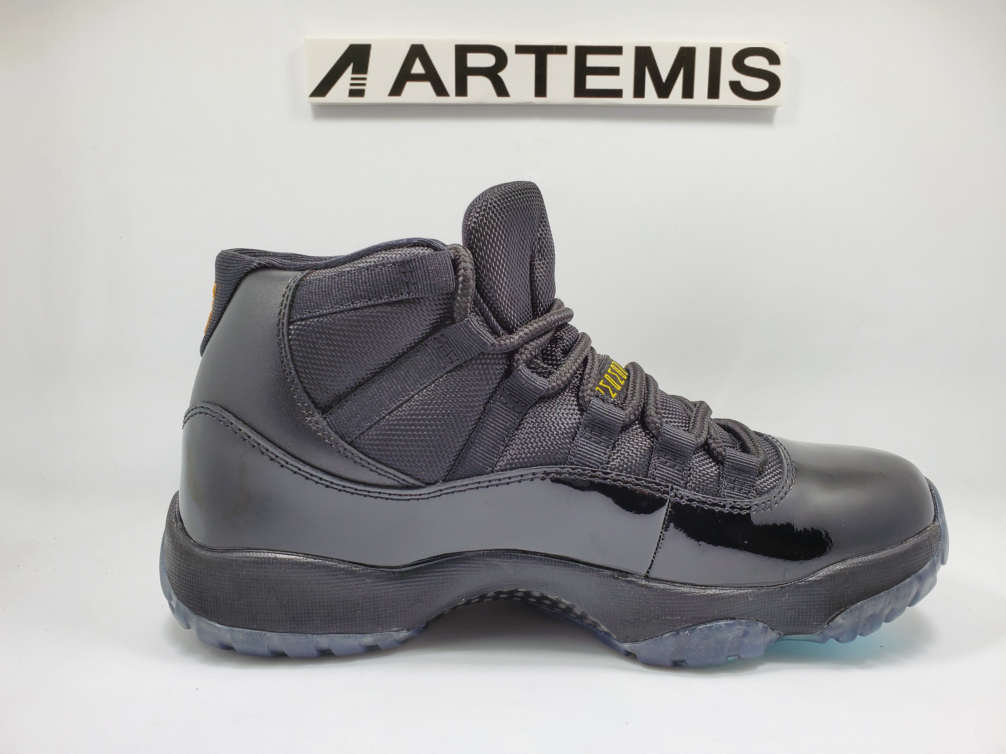 Air Jordan 11 Retro Gamma Blue