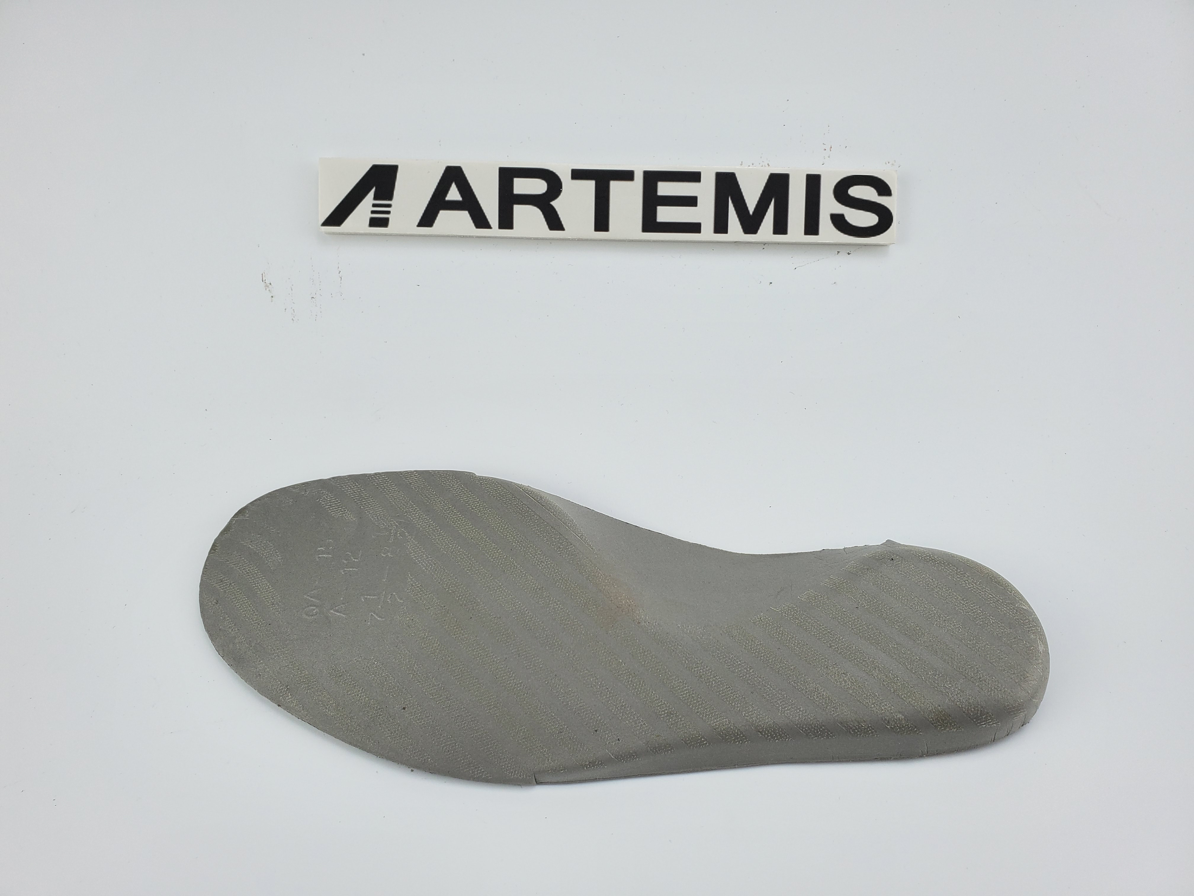 Nike Air Foamposite One “Black/Gold-Red”