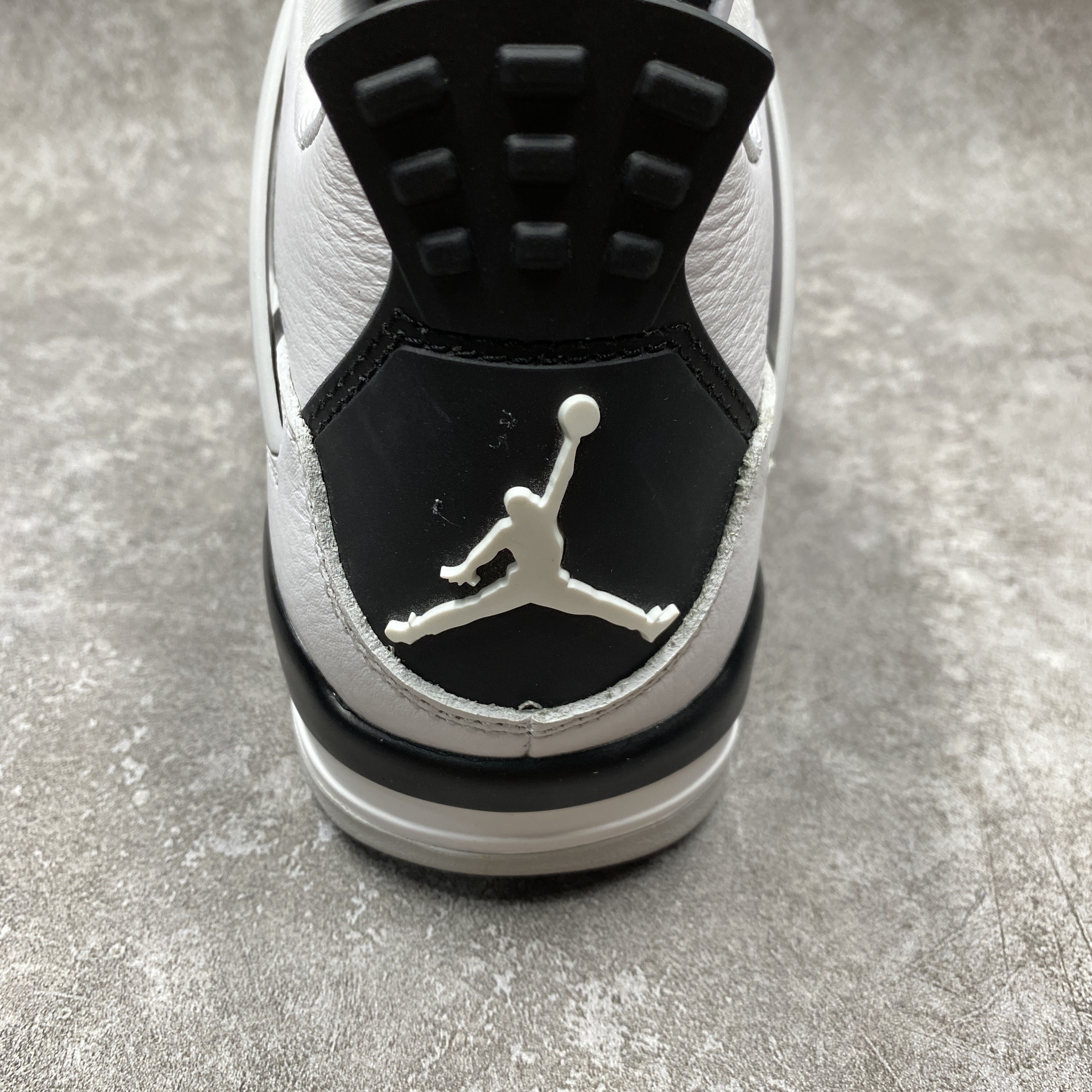 Air Jordan 4 Reto Military Black