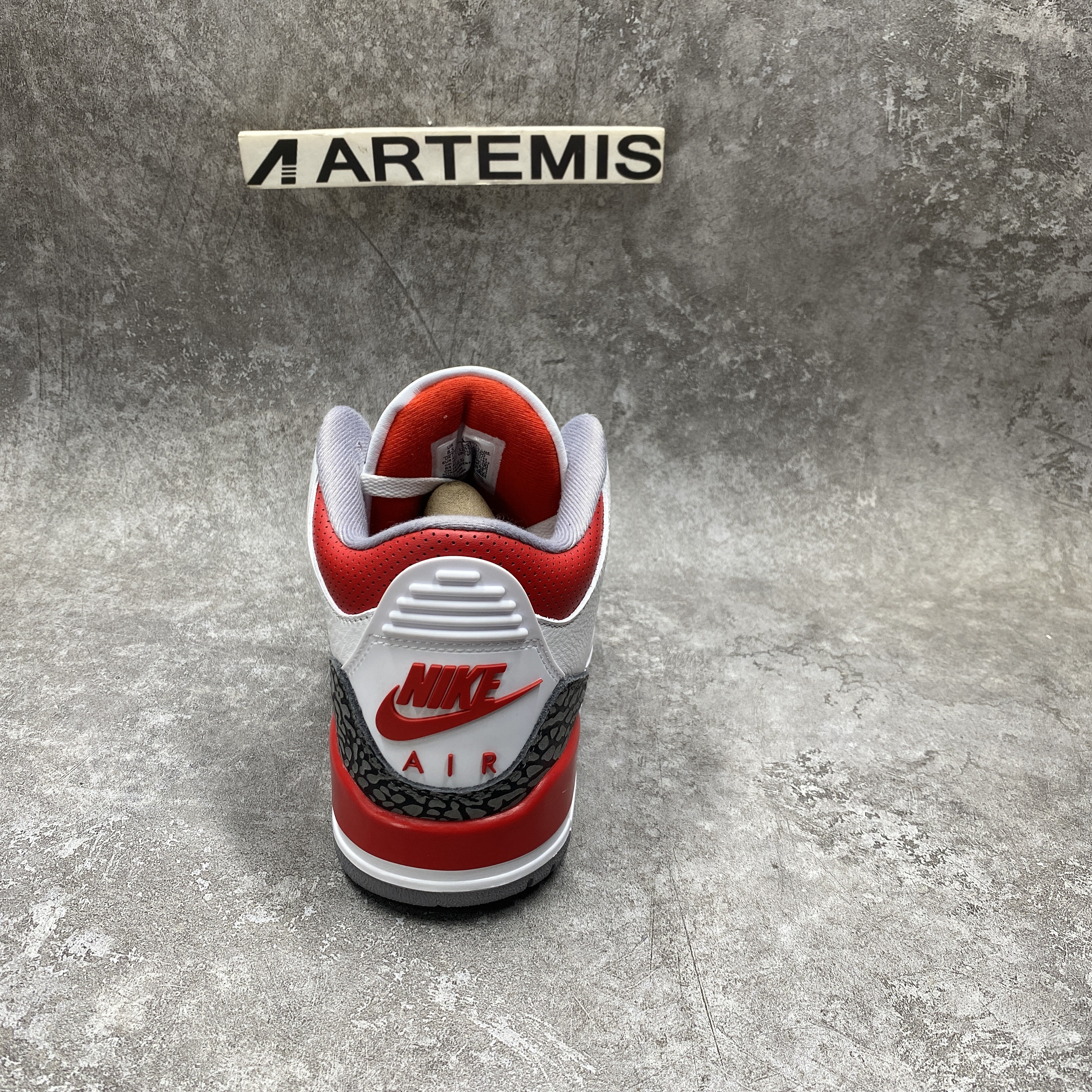 Air Jordan 3 OG “Fire Red” 2022