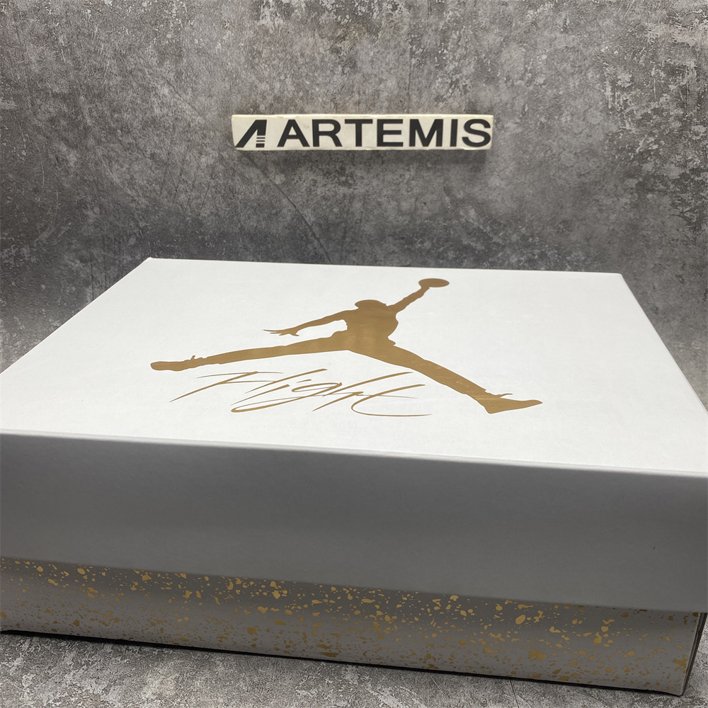 WMNS AIR JORDAN 4 RETRO 