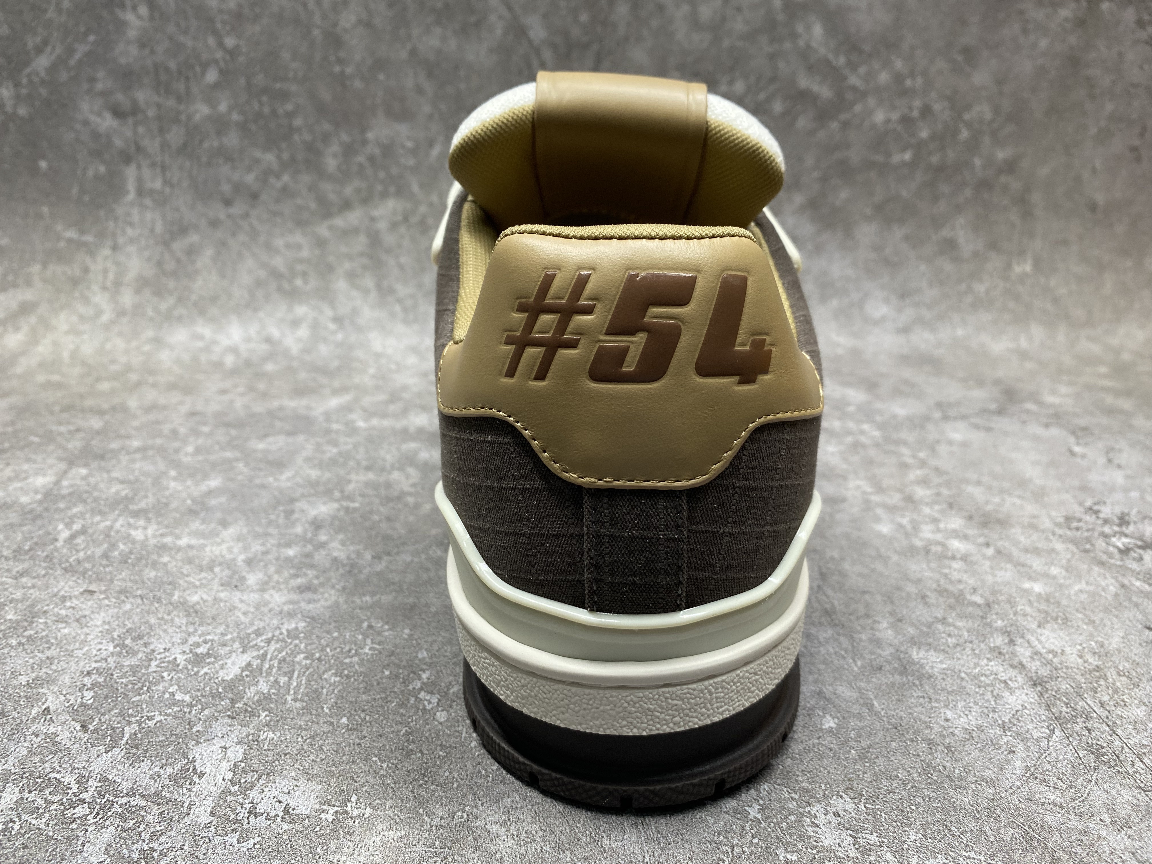 UA LV trainer Sneakers