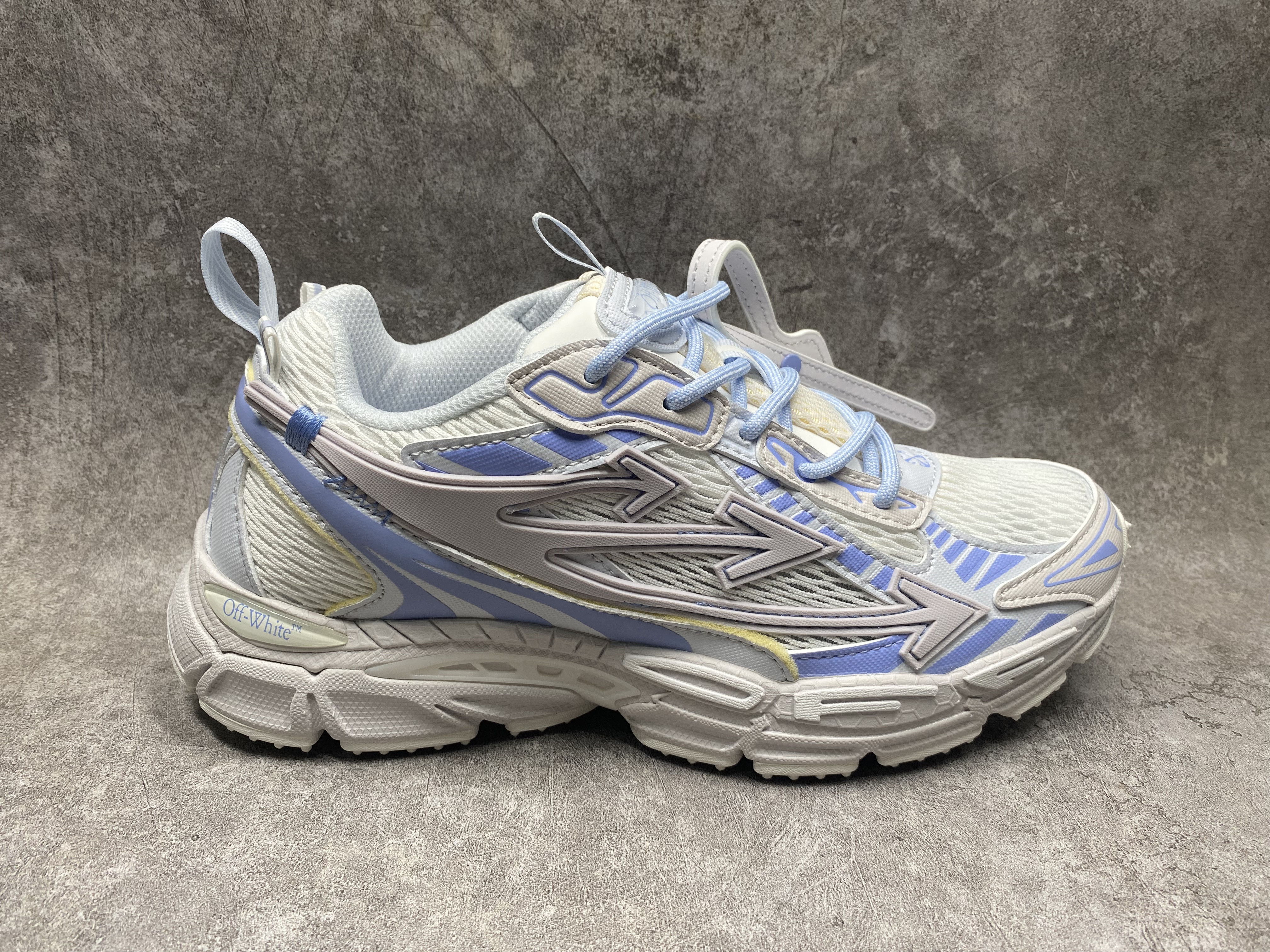 UA Off-White "BE RIGHT BACK"