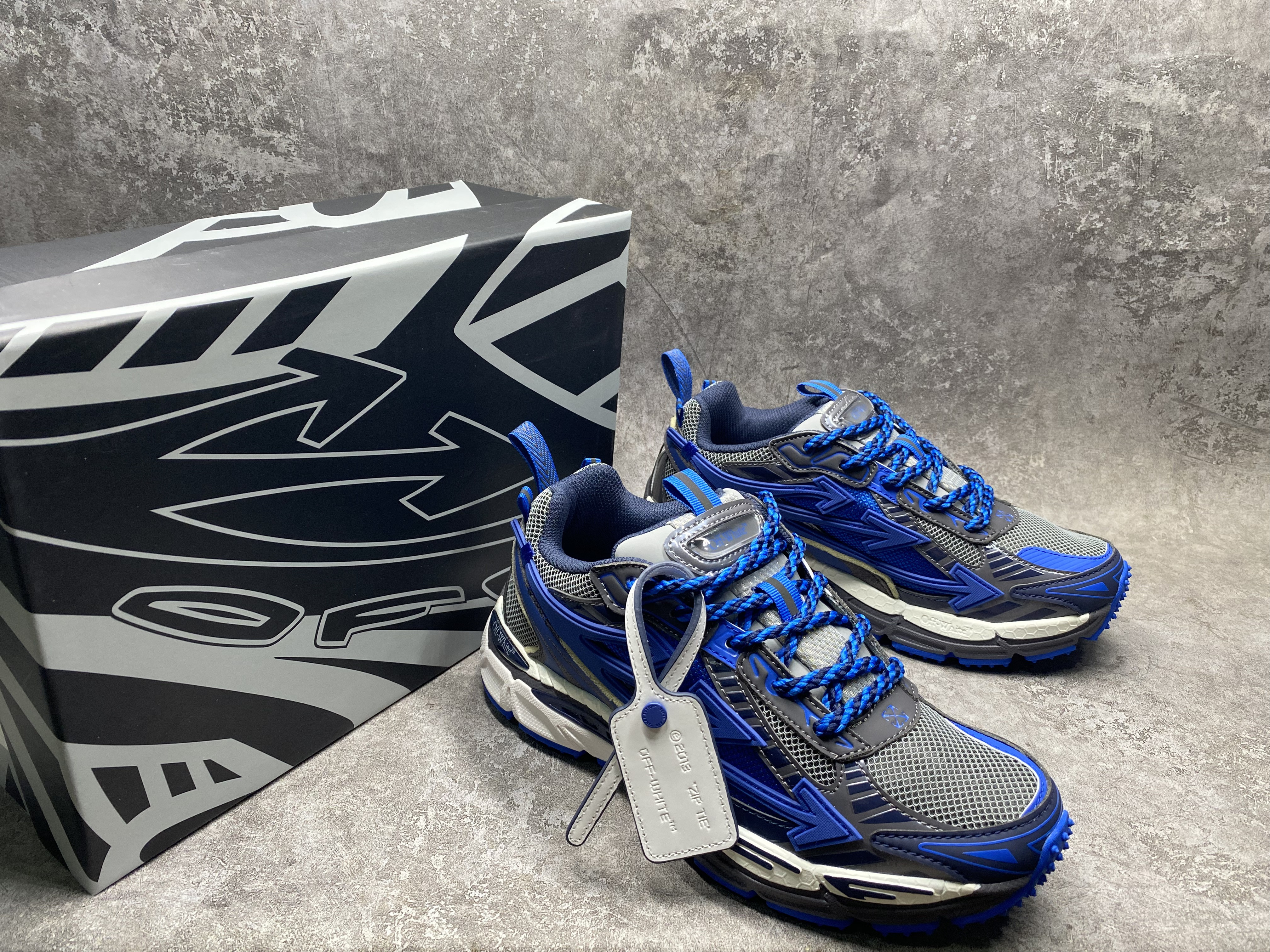 UA Off-White "BE RIGHT BACK"