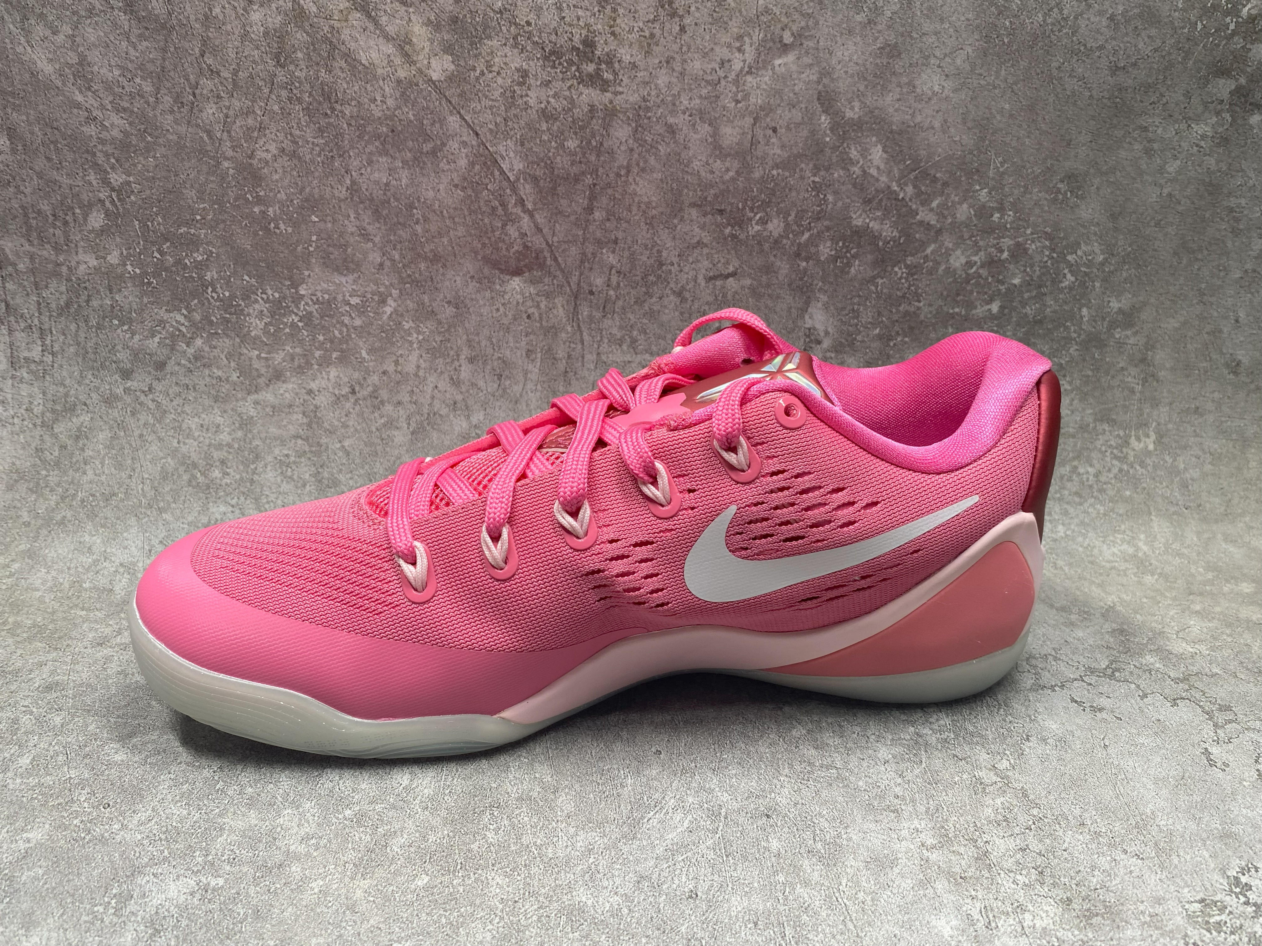 UA Nike Kobe 9 EM Low Protro