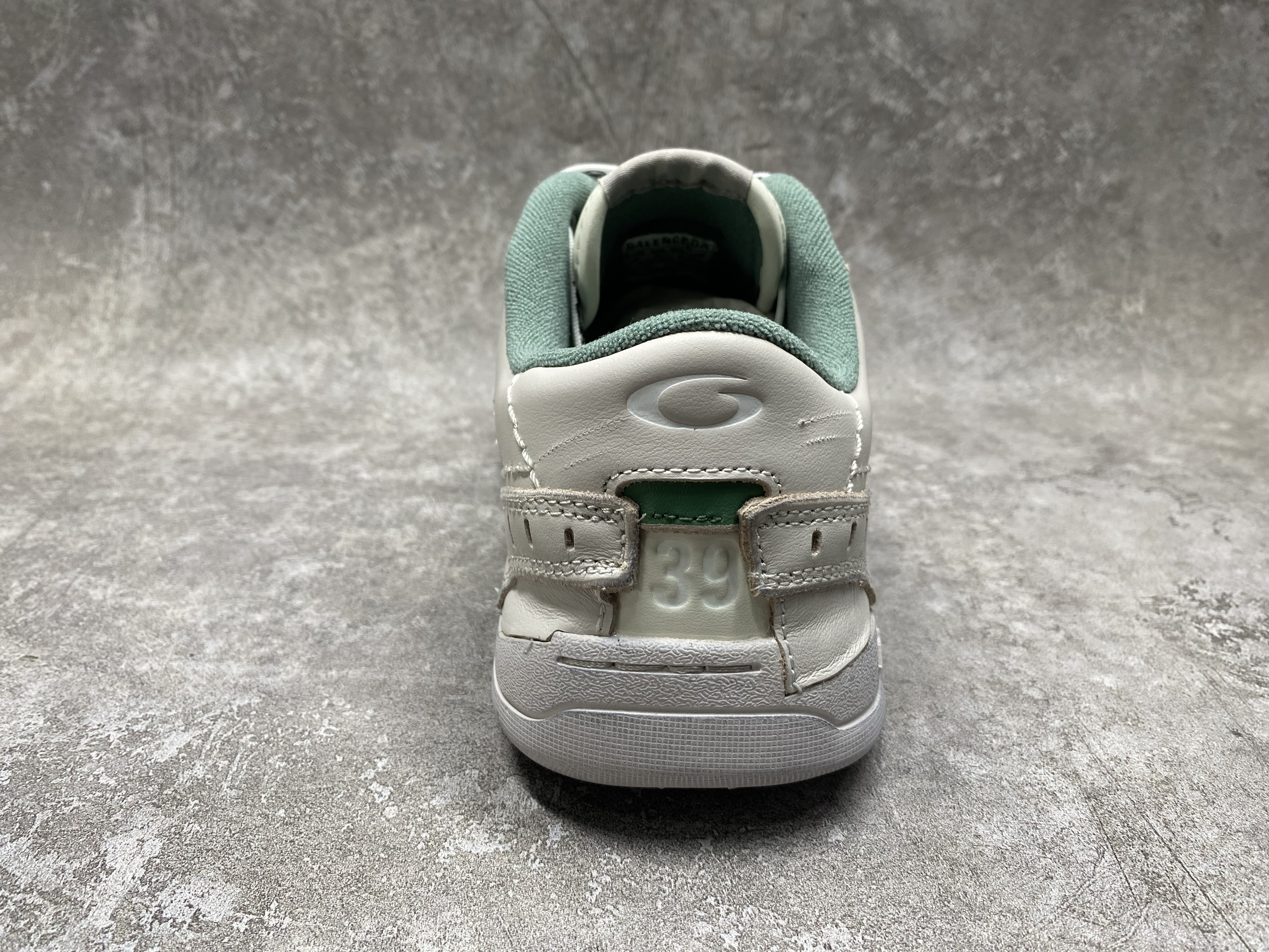 ua Ba*len*cia*ga hamptons worn-out sneaker (run one size large)