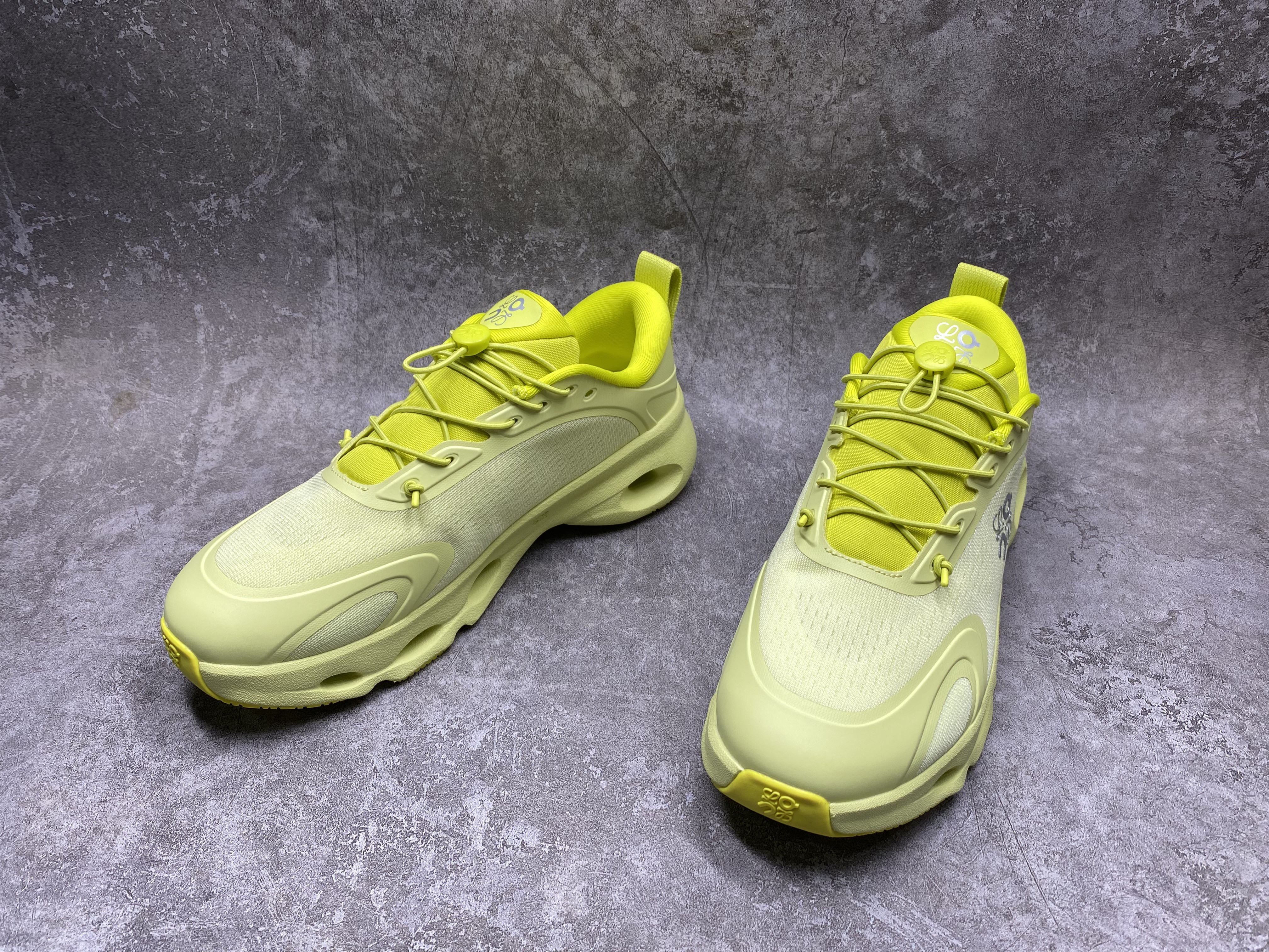 ua L0ew* x on cloudtilt sneaker