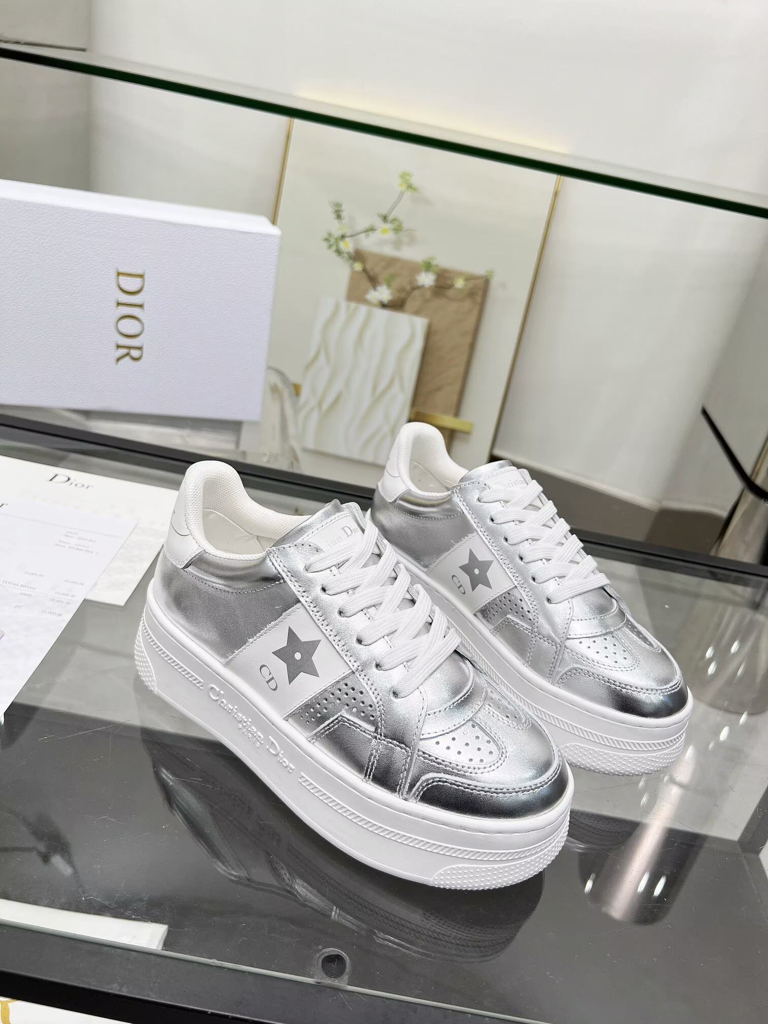 ua D*or star platform sneaker