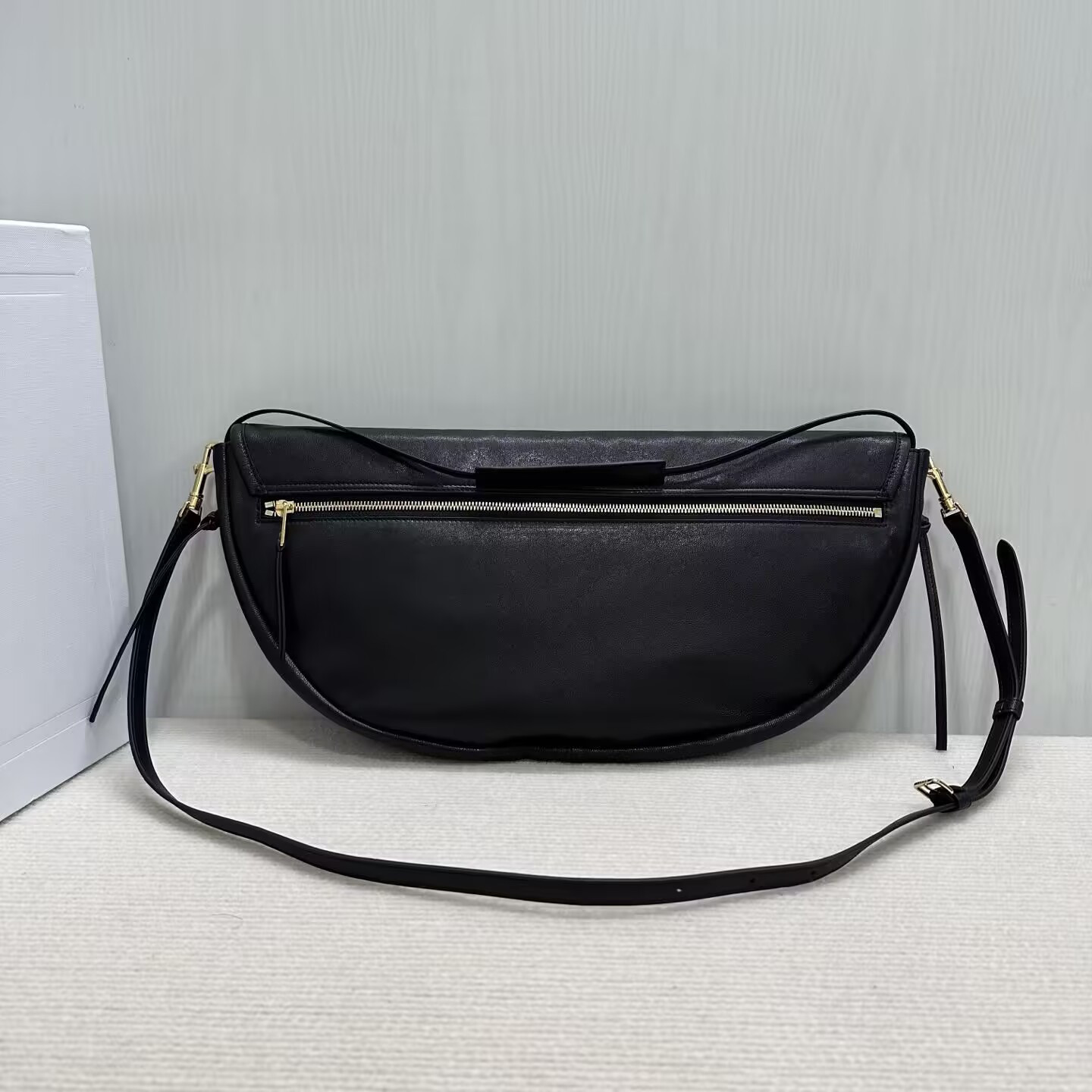 ce**e halfmoon soft triomphe bag in S*pple shiny lambskin 46x19x10cm