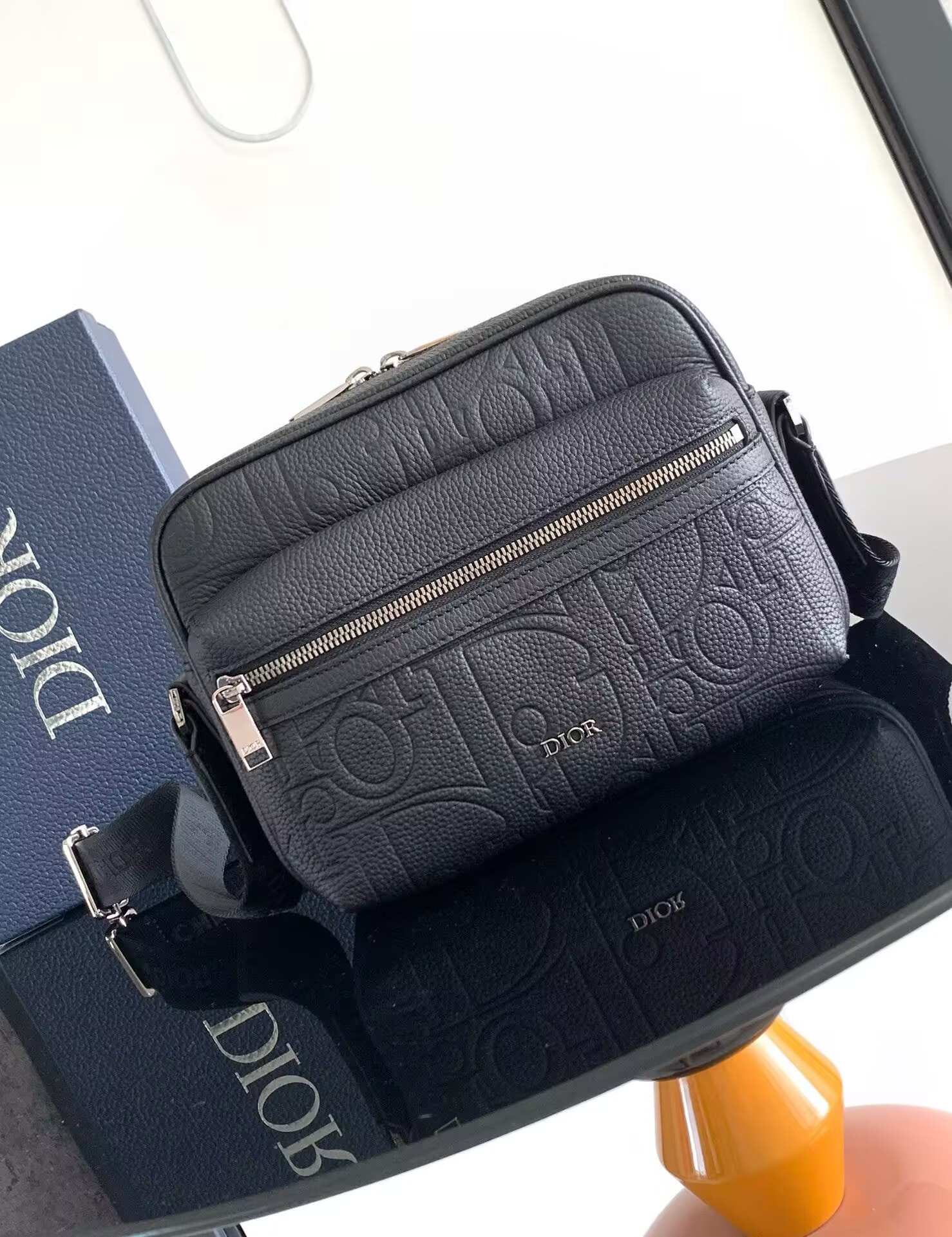 D*or rider 2.0 zipped messenger bag 23×17×7.5cm