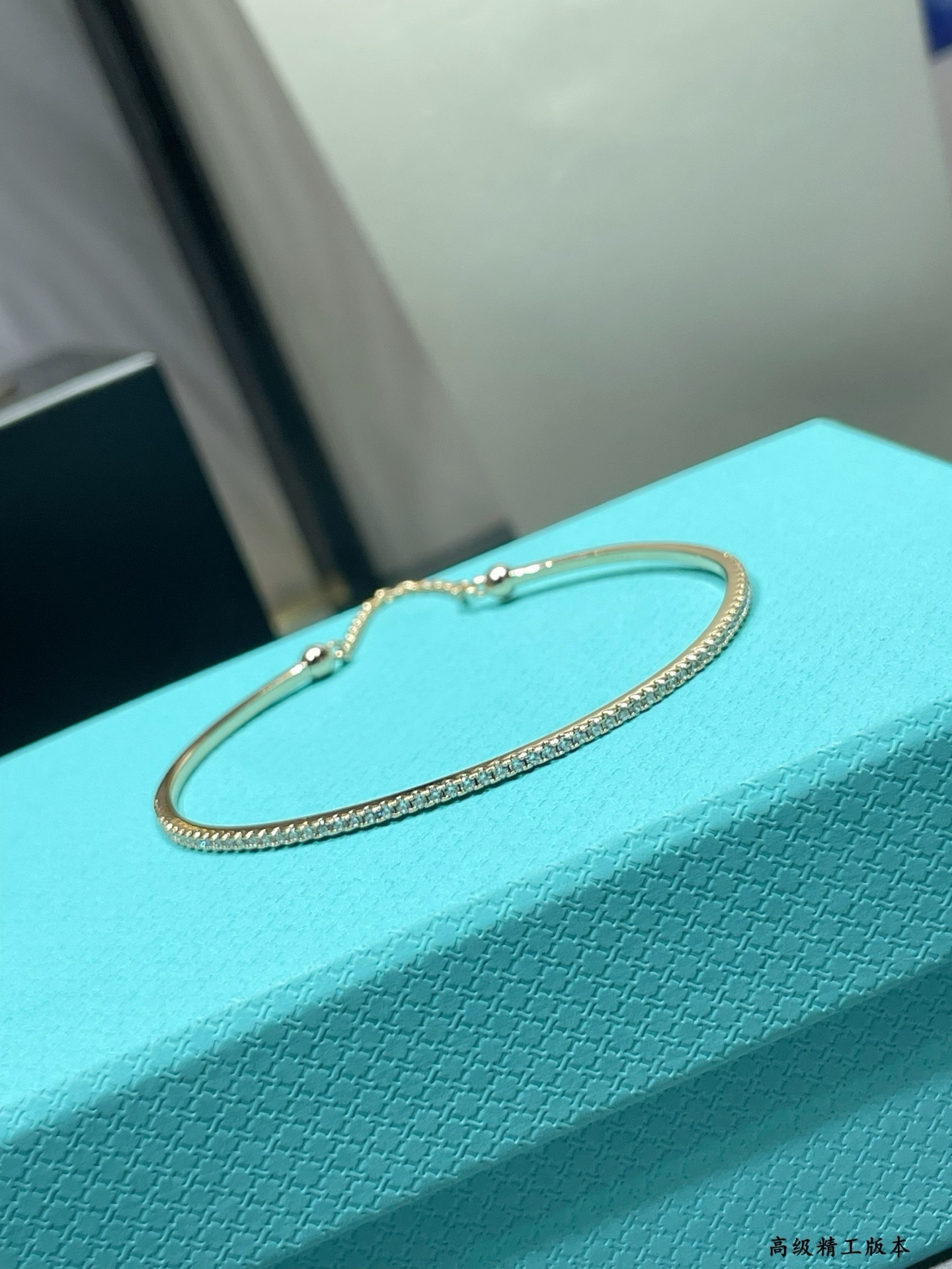 Mes1kaa thin row of di*m*nds bracelet with chain link