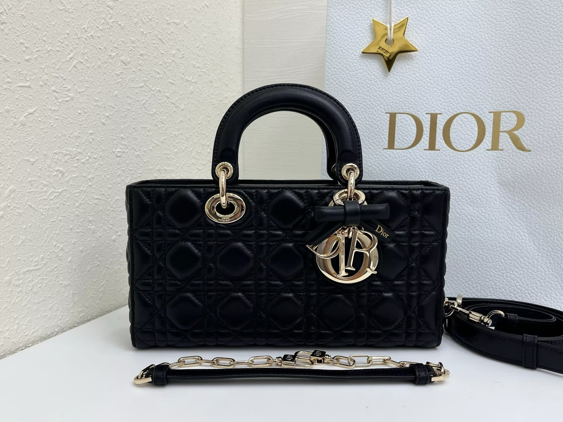 D*or medium lady d-joy bag 26 x13.5 x 5 cm