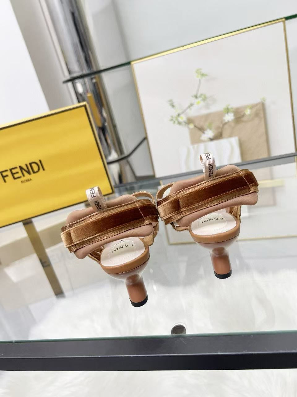 ua F**di slingback pumps