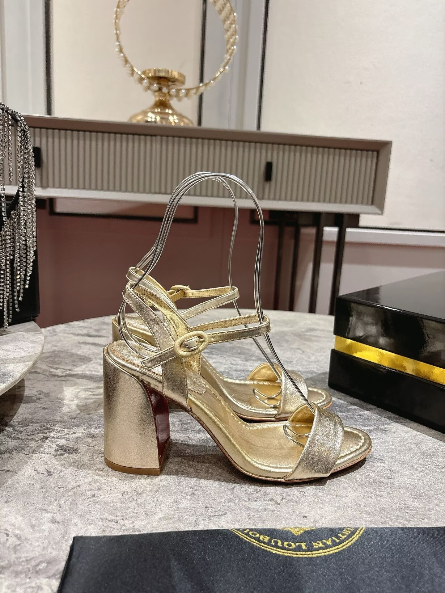 ua ch**an louboutin miss jane leather sandals(cusT0mized, no exchange no return, about 15 days)