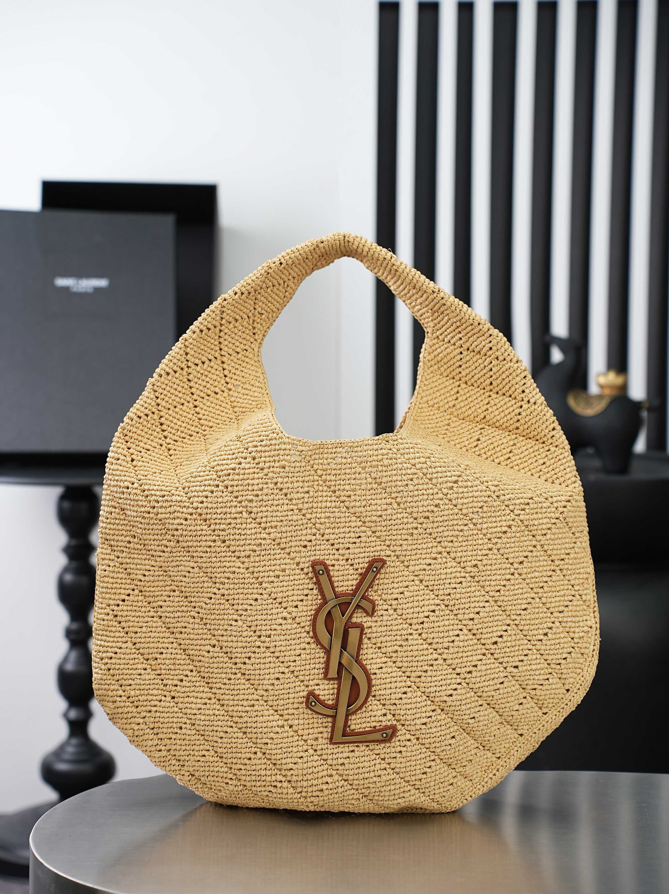 Y*L icare hobo in raffia 30-47x30.5x2-12cm