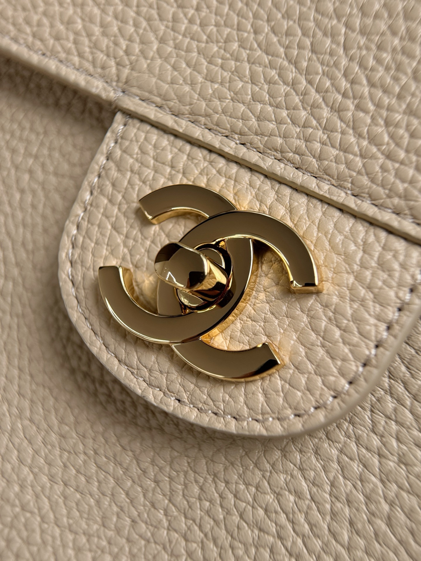 Ch*el maxi flap bag as6233 26x38.5x11cm