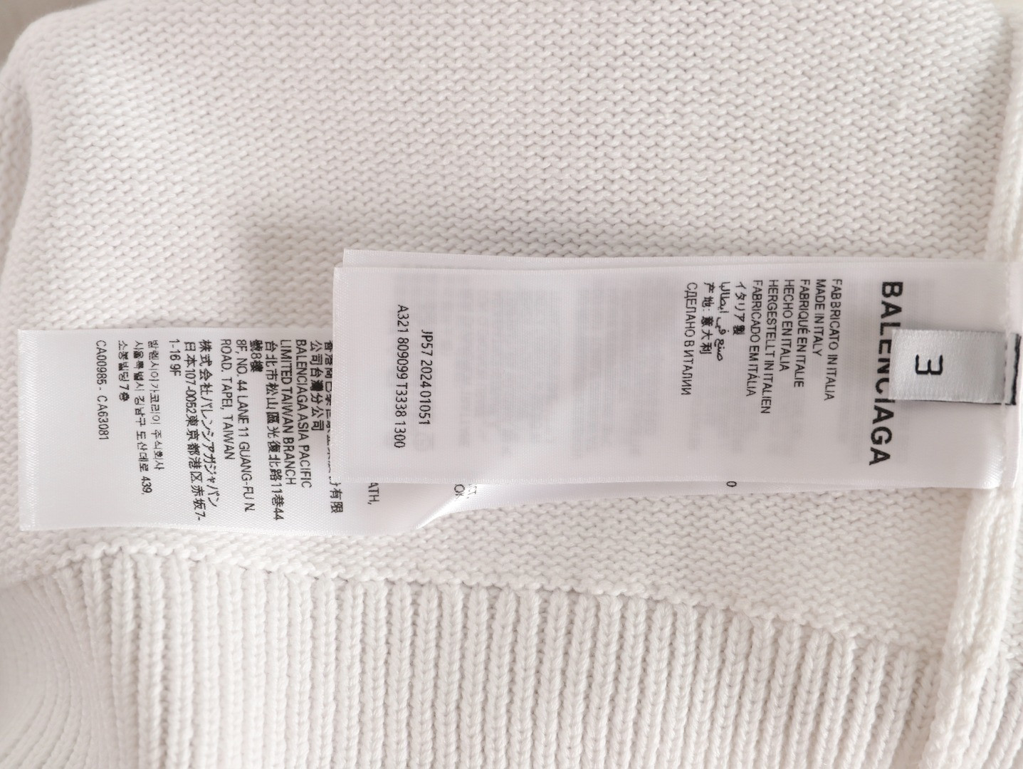 Ba*len*cia*ga sweaters