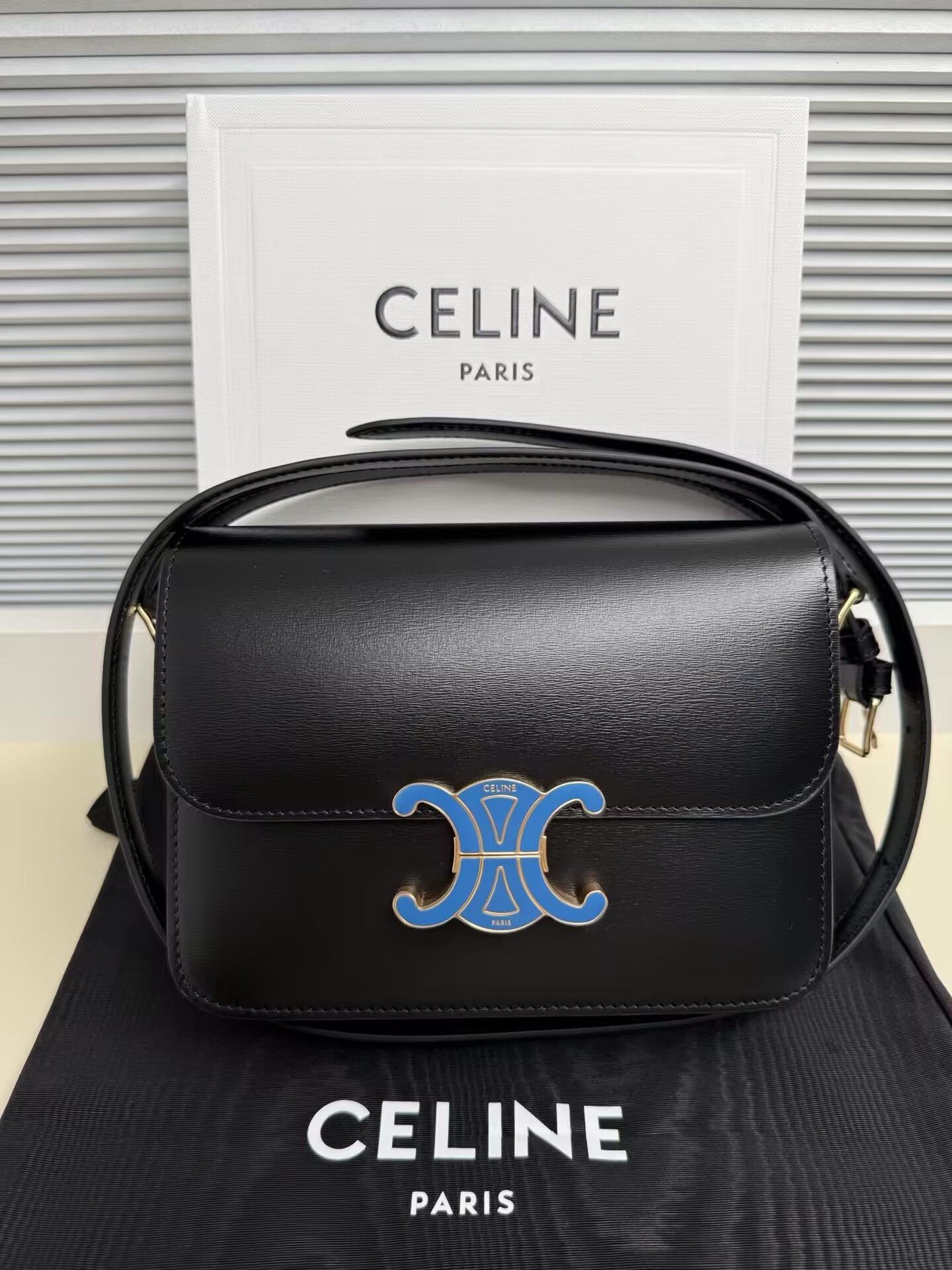 Ce**e teen triomphe enamel lock handbag 18.5x13.5x7cm