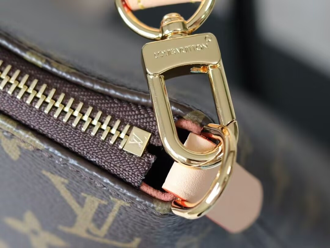 LV Neo Lockit MM M26494 36x30x15cm Without Box