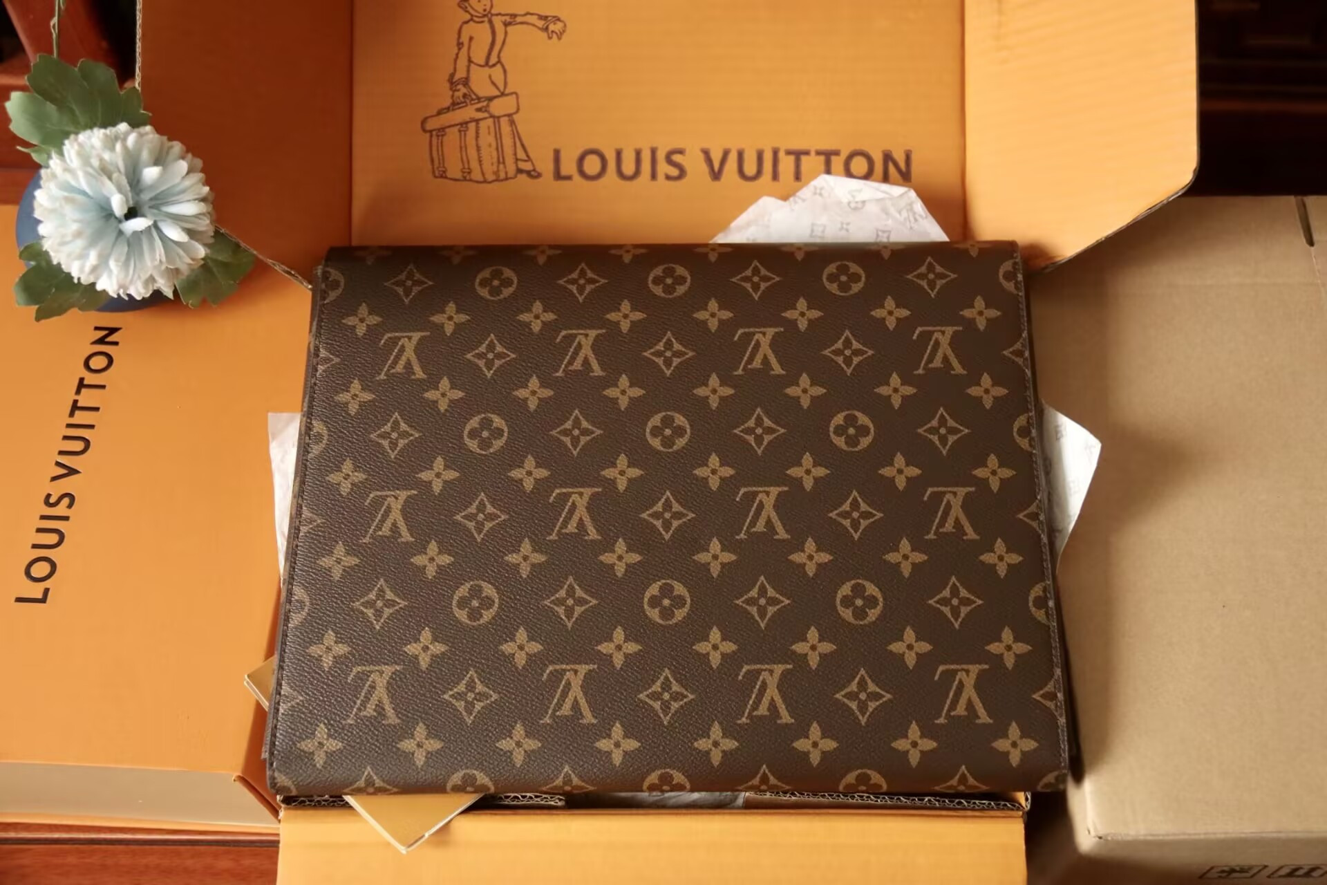 LV Mark Folder GI0721 3.5x26x32.5cm