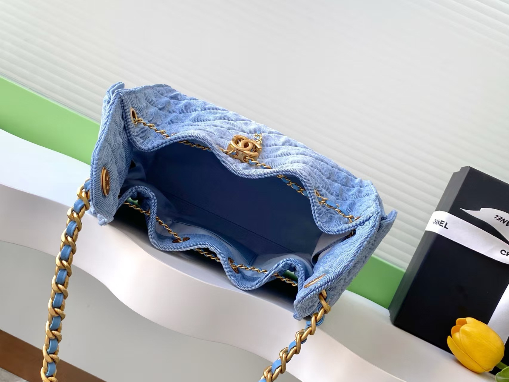 Ch*el 25c bucket bag 26x30x14cm