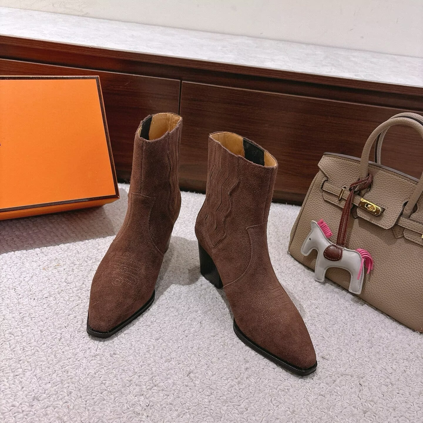 ua H**mes vegas ankle boot