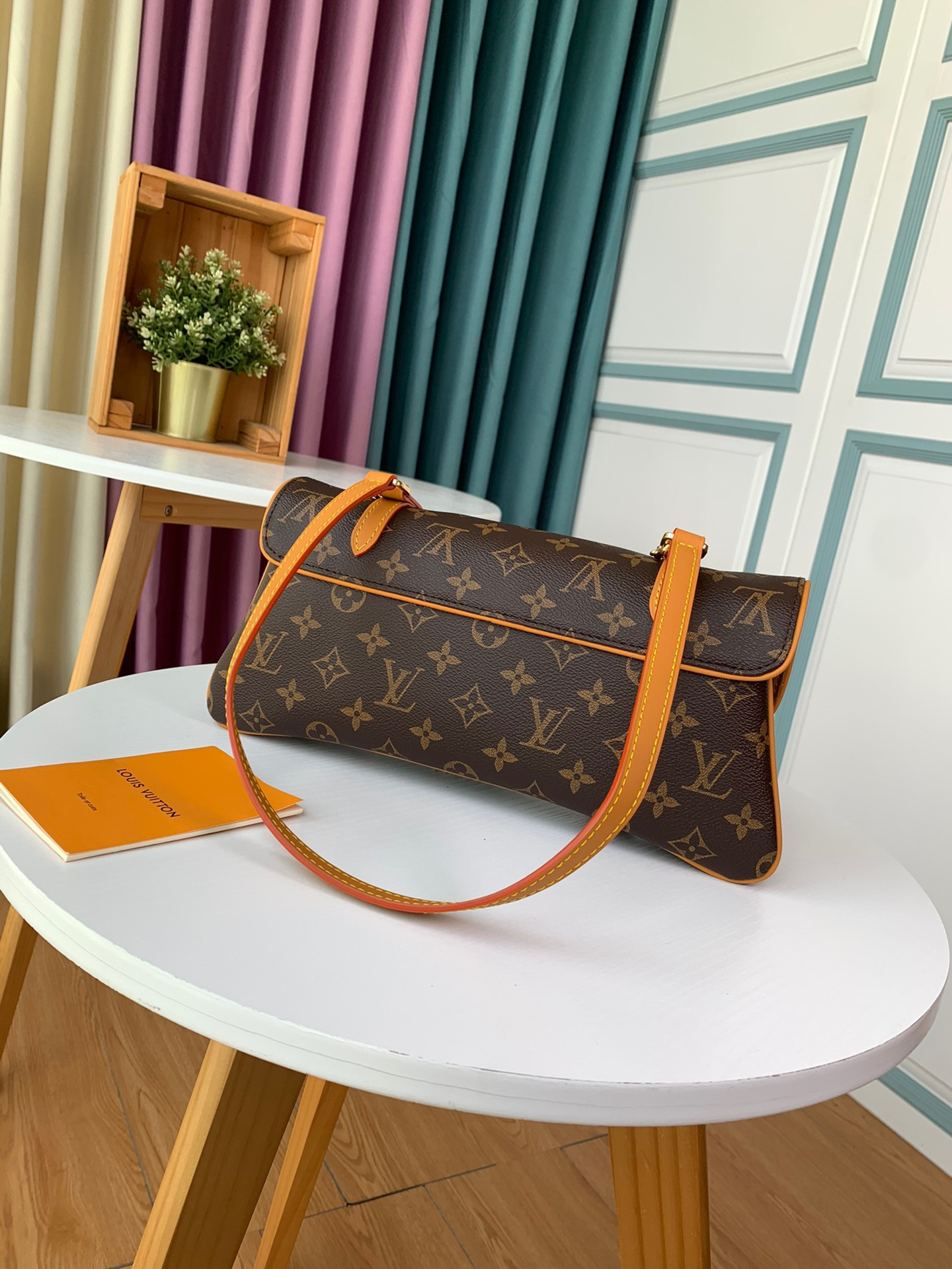 LV VINTAGE MARELLE M51162