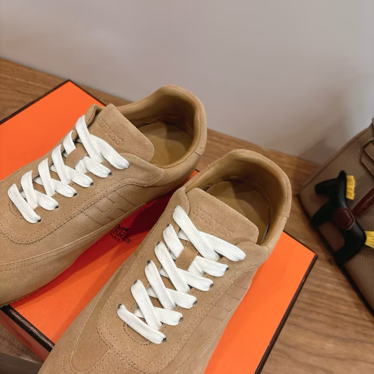 ua H**mes master sneaker