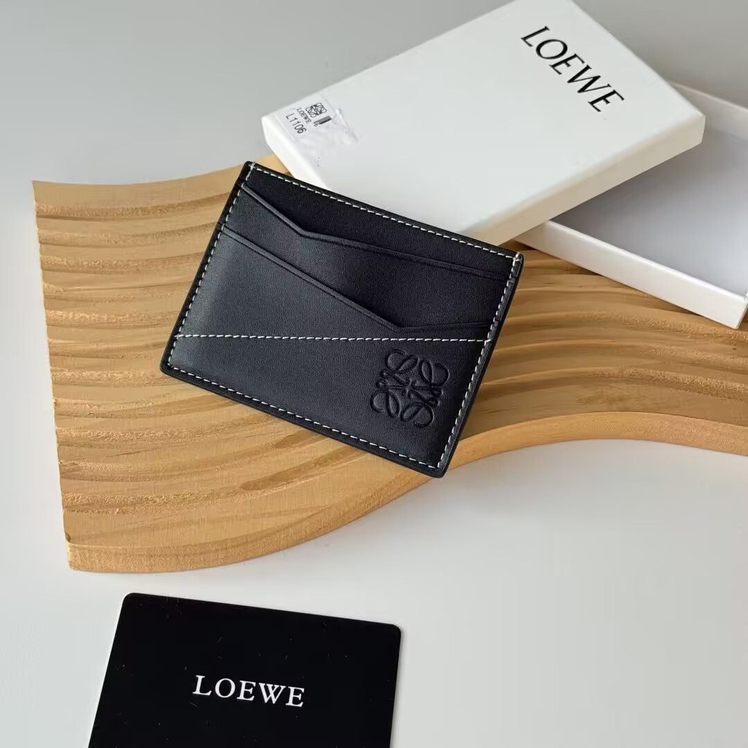 L0ew* puzzle cardholder