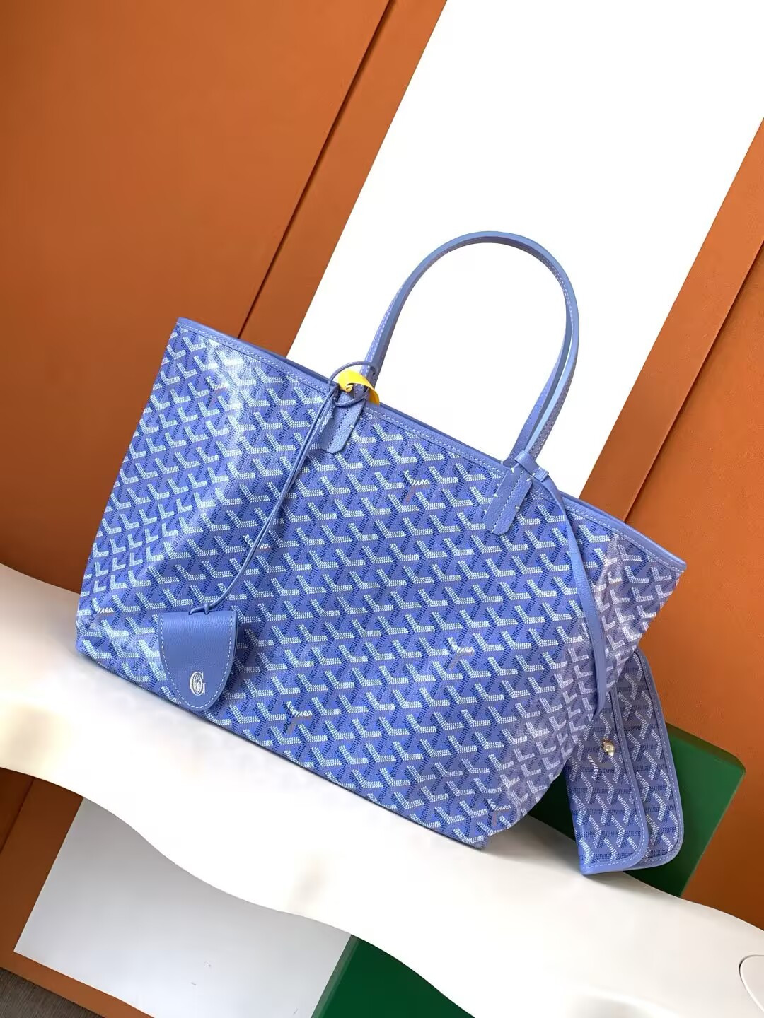 Go*ard small saint l0*is bag 28 cm x 15 cm x 34 cm