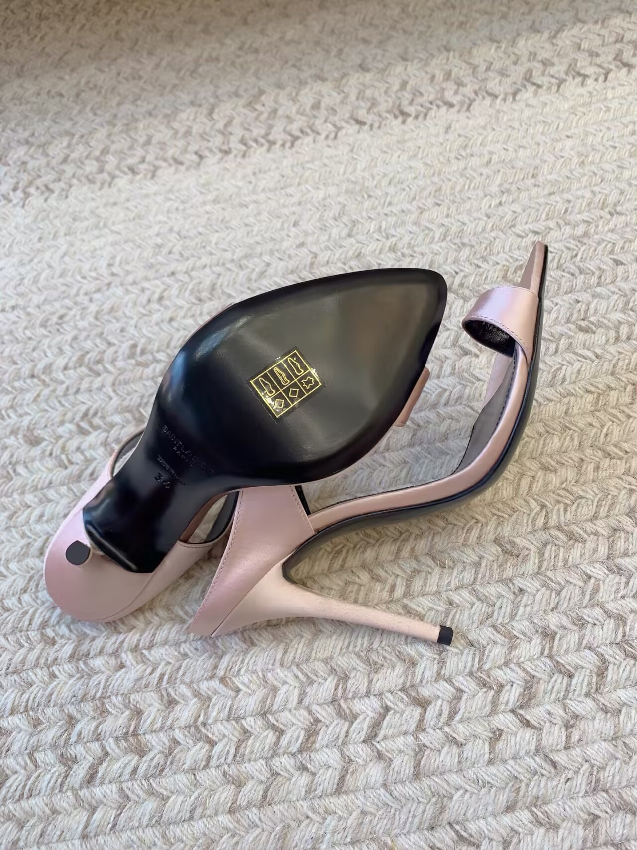 ua Y*L dive sandals