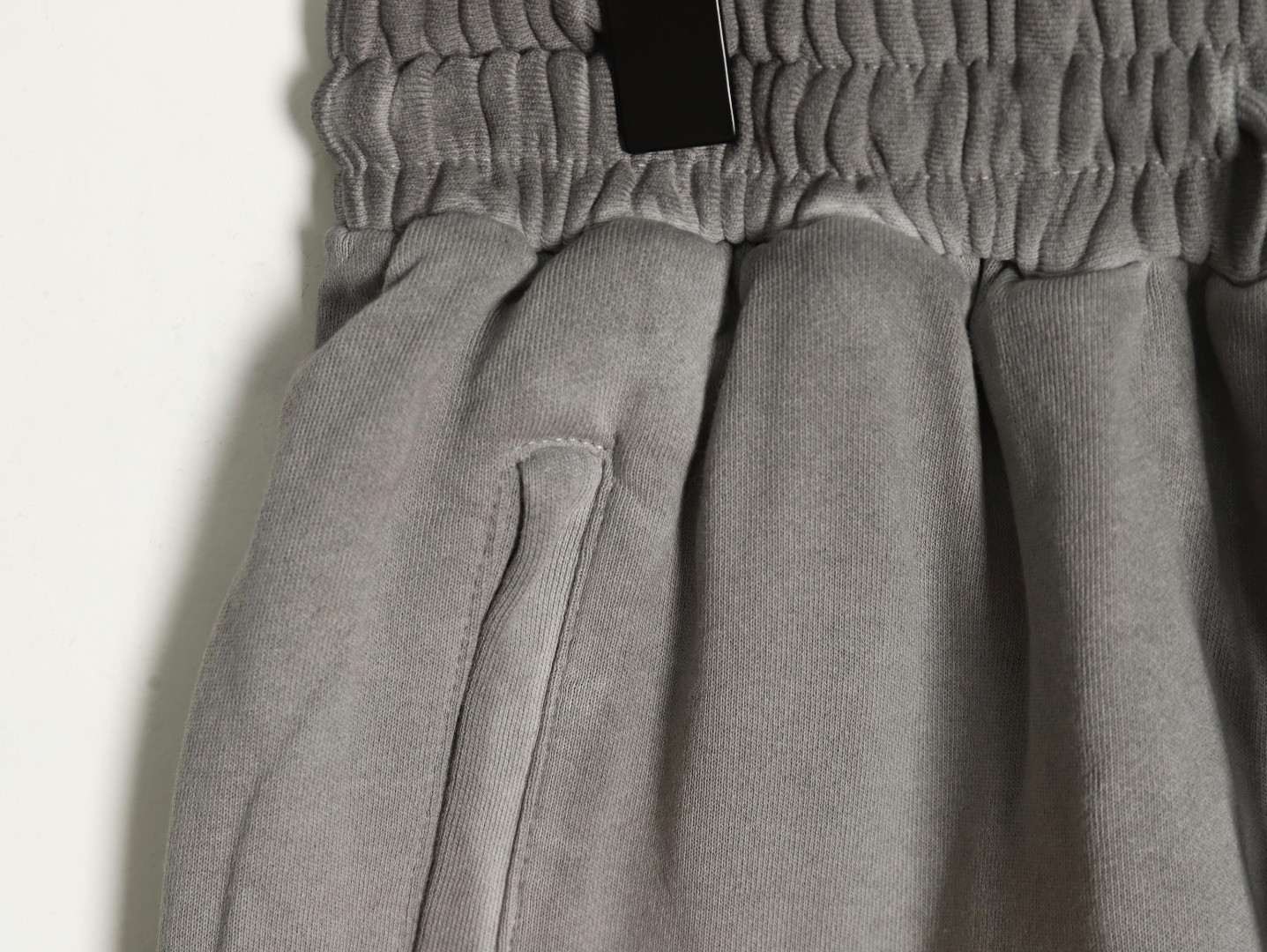 Ch**me He**ts shorts