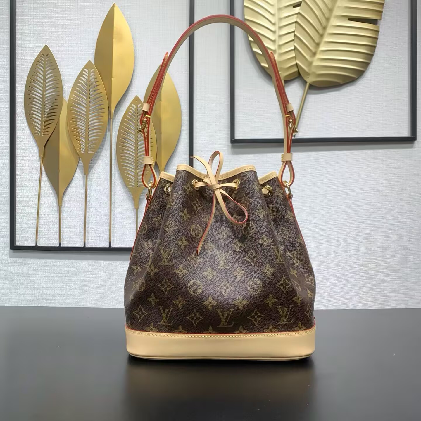 LV Petit Noé M46984 27x21x27cm