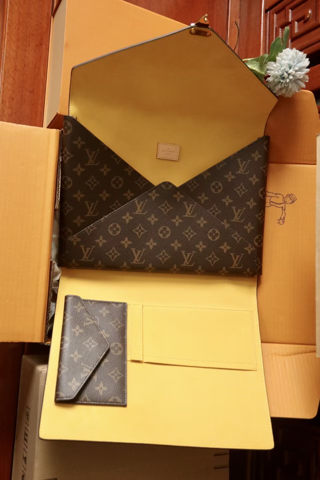 LV Mark Folder GI0721 3.5x26x32.5cm