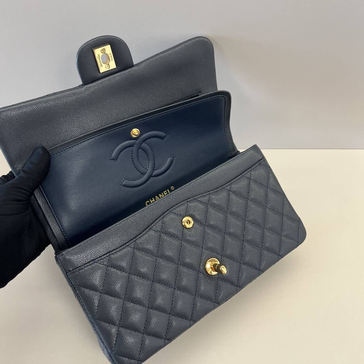 Ch*el classic flap bag 15x25.5x6cm