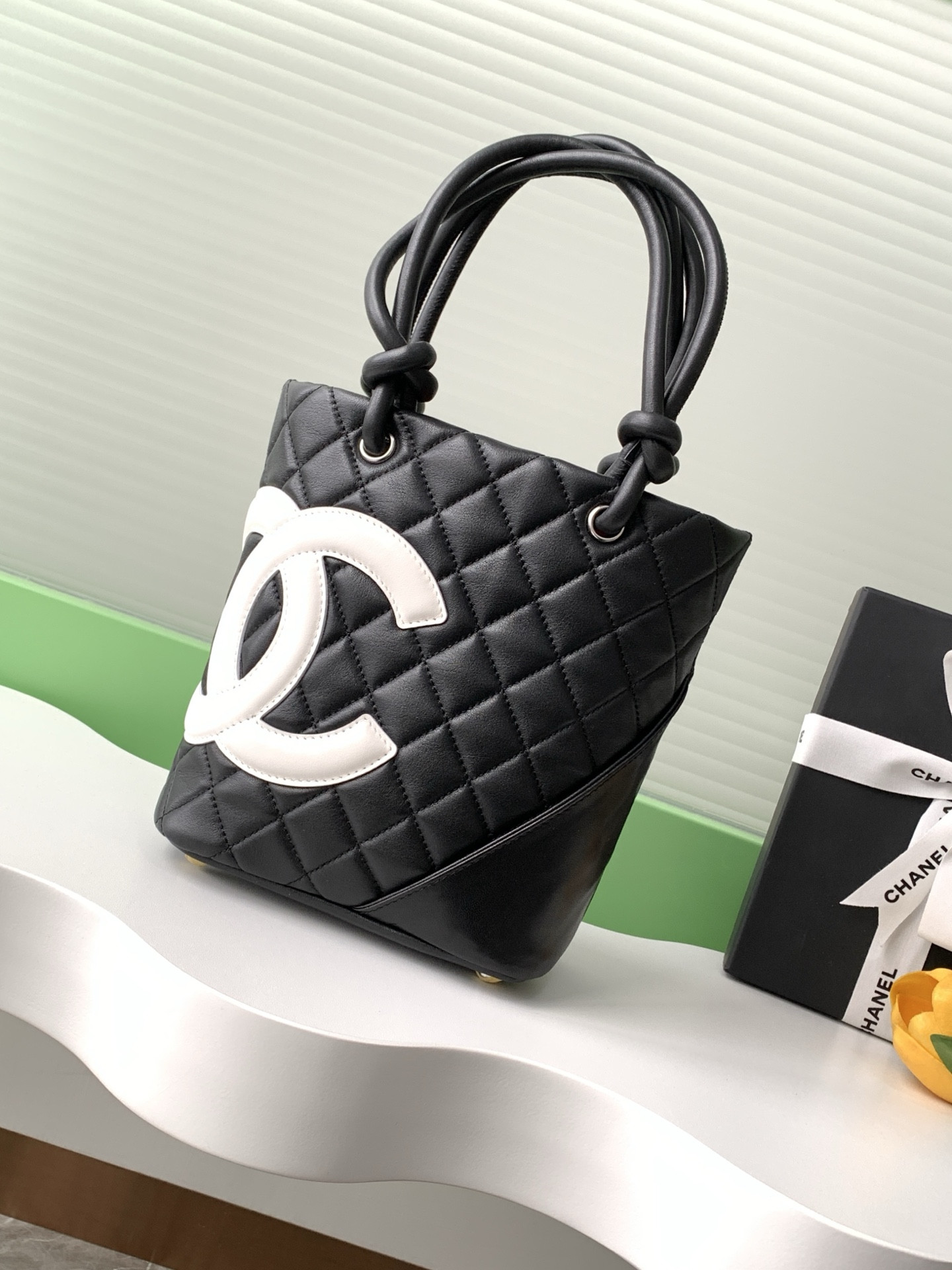 Ch*el cambon bag 20x16x7cm