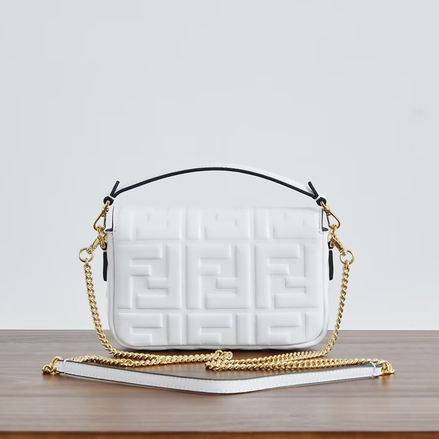 F**di baguette mini bag 19x4x10cm