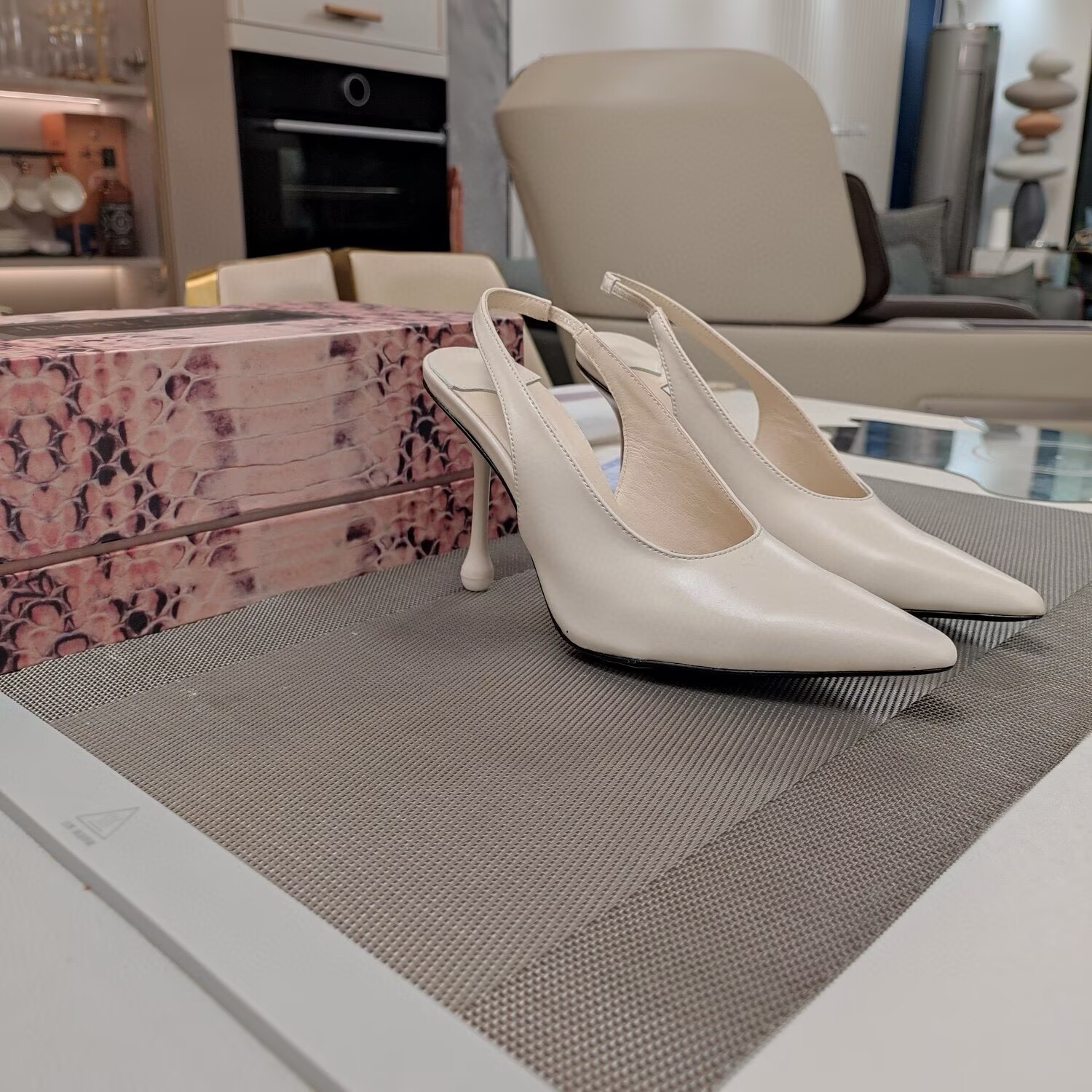ua Ji*y Ch* leather pumps 100mm