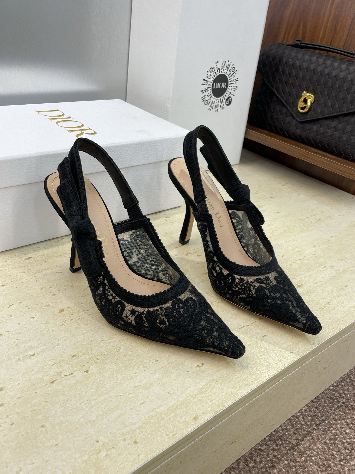 ua D*or j'aD*or slingback pumps