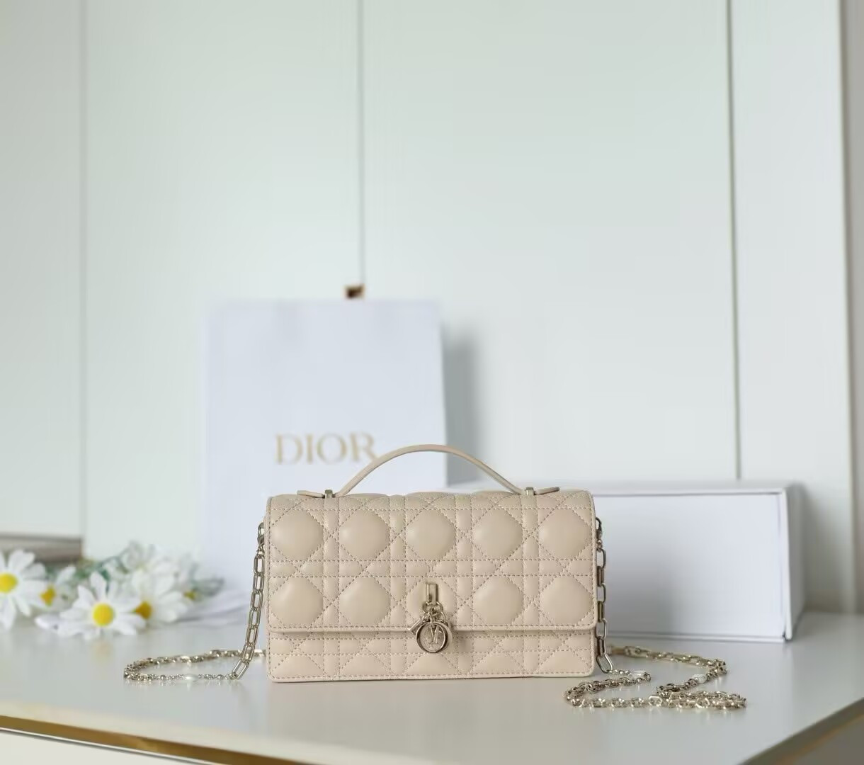 miss D*or mini handbag beige cannage woven pattern lambskin 21 x 11.5 x 4.5 cm