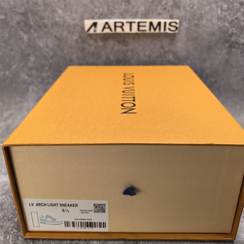 UA LV Trainer Sneaker