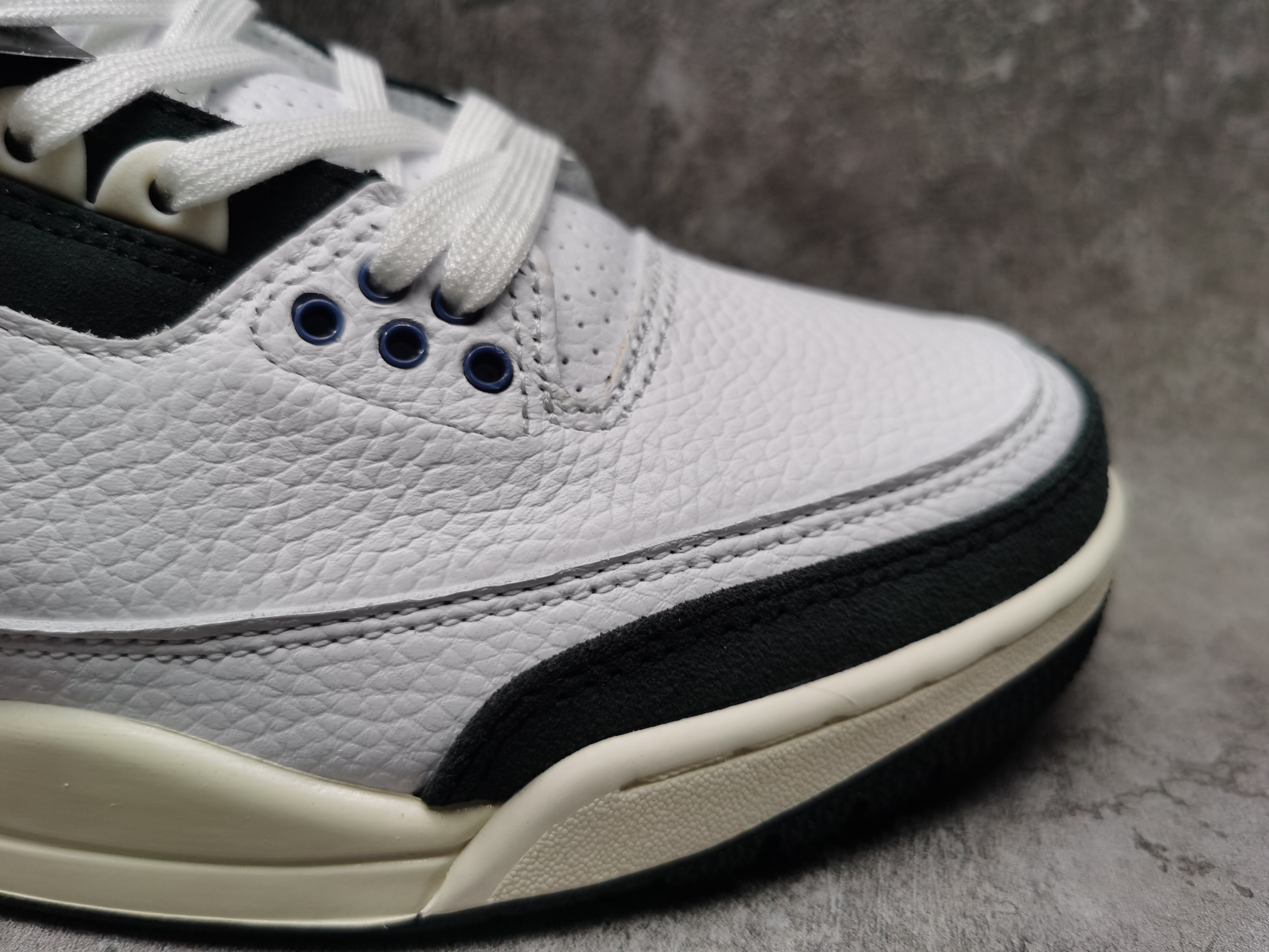 UA Jordan 3 Retro OG SP